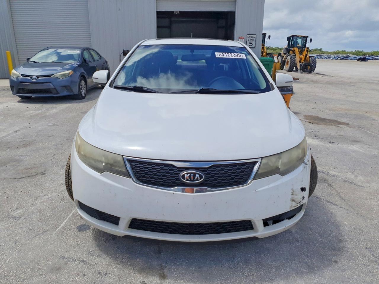 2011 Kia Forte Ex White vin: KNAFU4A28B5339209