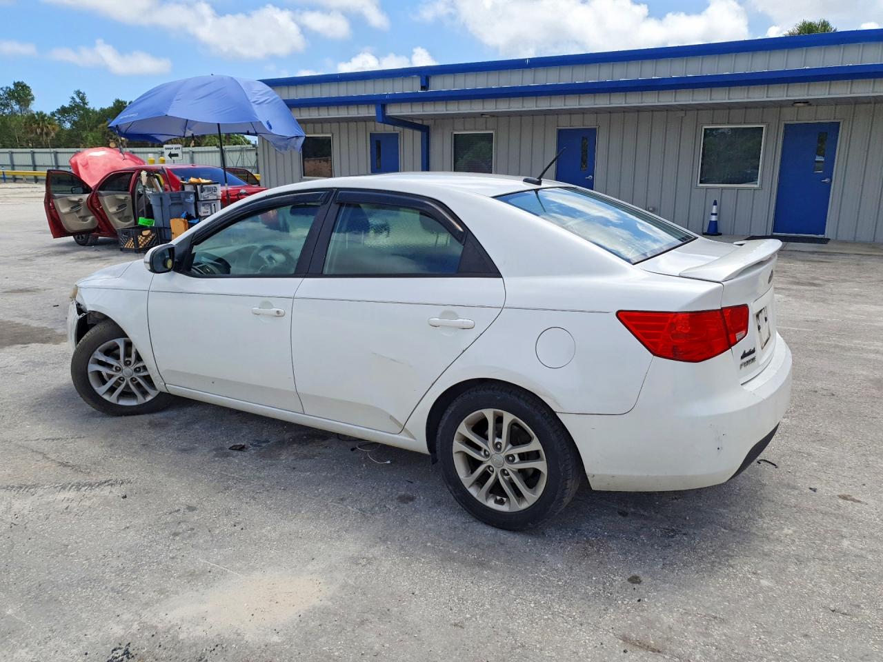2011 Kia Forte Ex White vin: KNAFU4A28B5339209