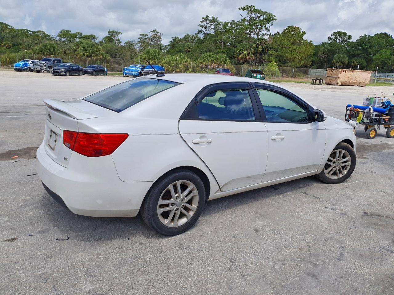 2011 Kia Forte Ex White vin: KNAFU4A28B5339209