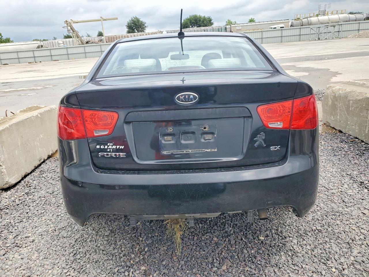 2011 Kia Forte Ex Black vin: KNAFU4A28B5374641