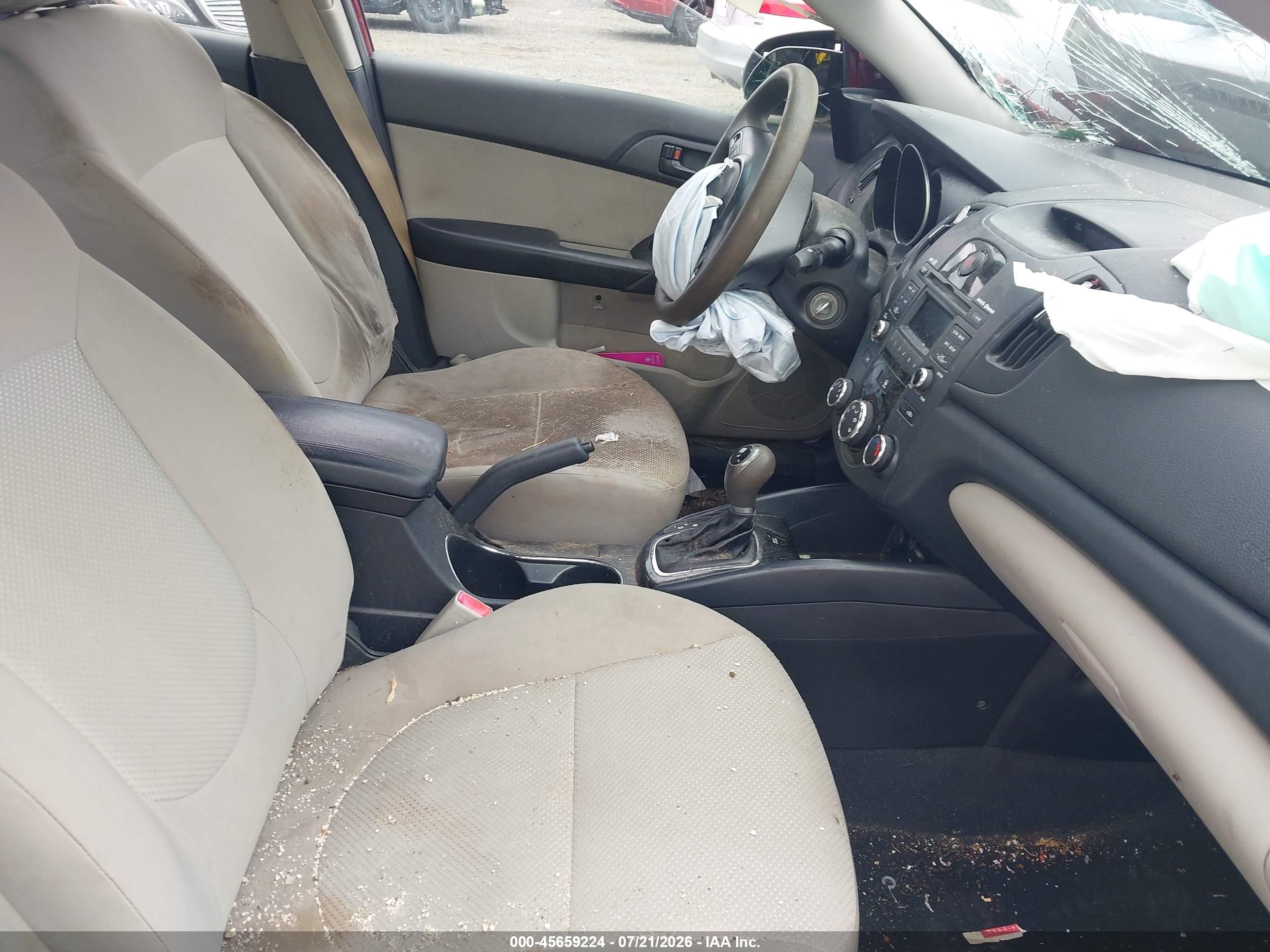 2011 Kia Forte Ex Red vin: KNAFU4A28B5890949