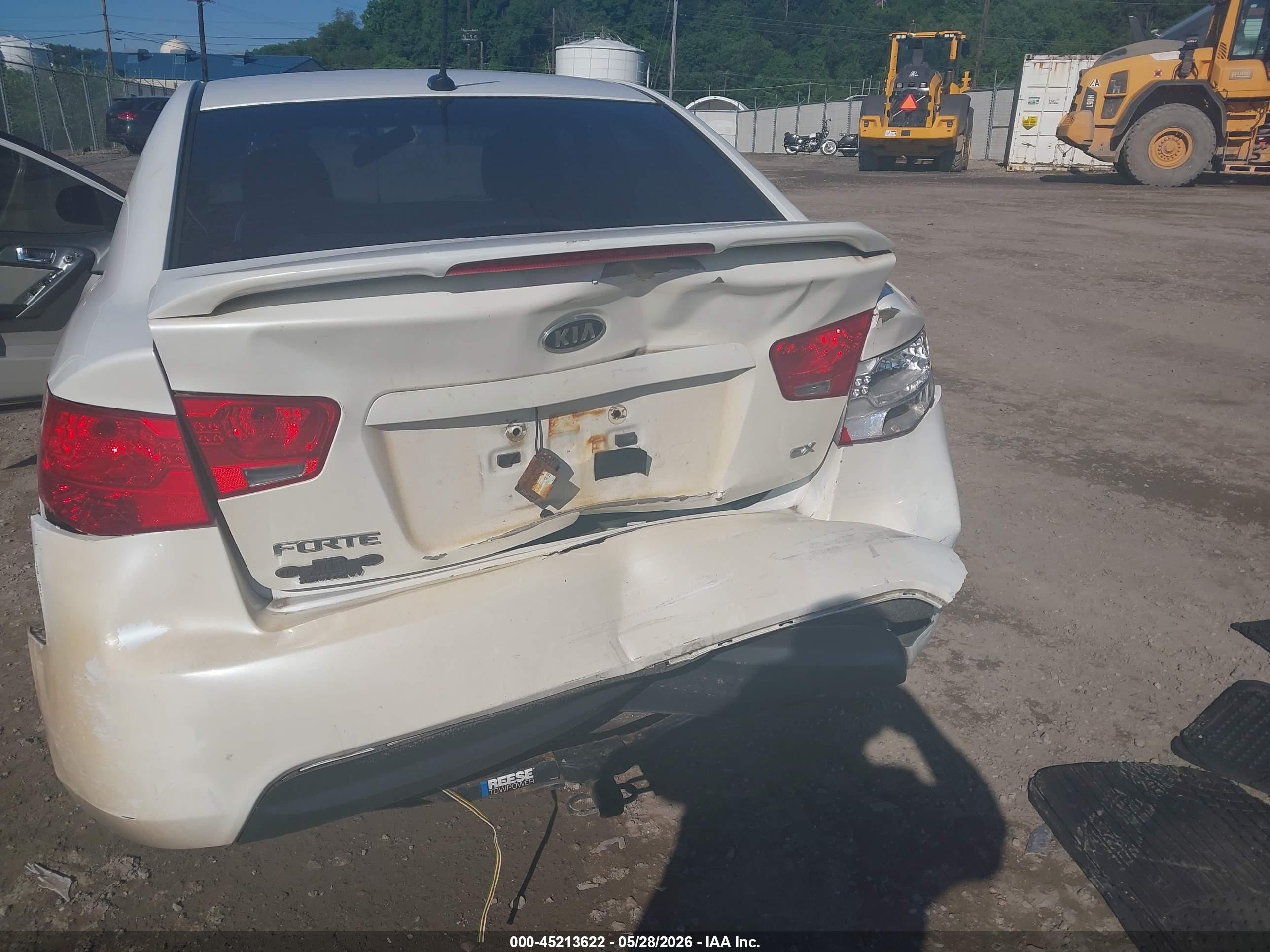 2013 Kia Forte Ex White vin: KNAFU4A28D5657656