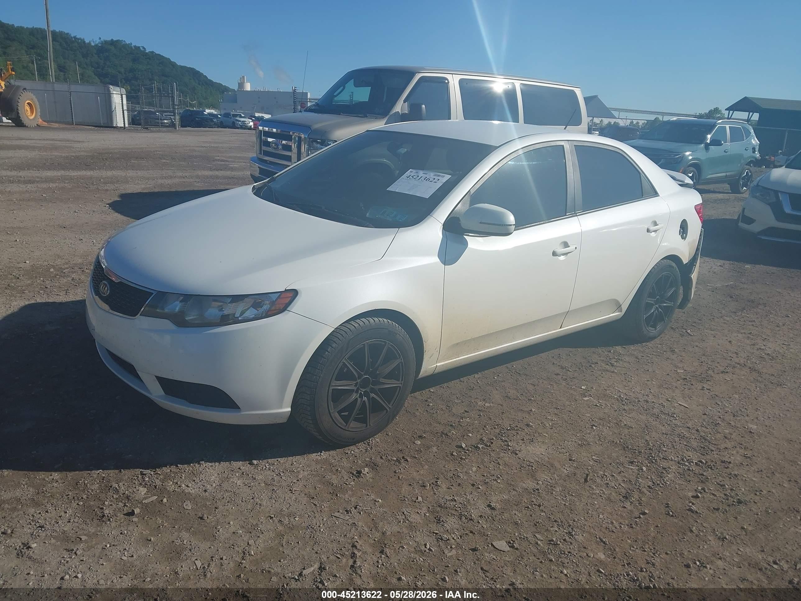2013 Kia Forte Ex White vin: KNAFU4A28D5657656
