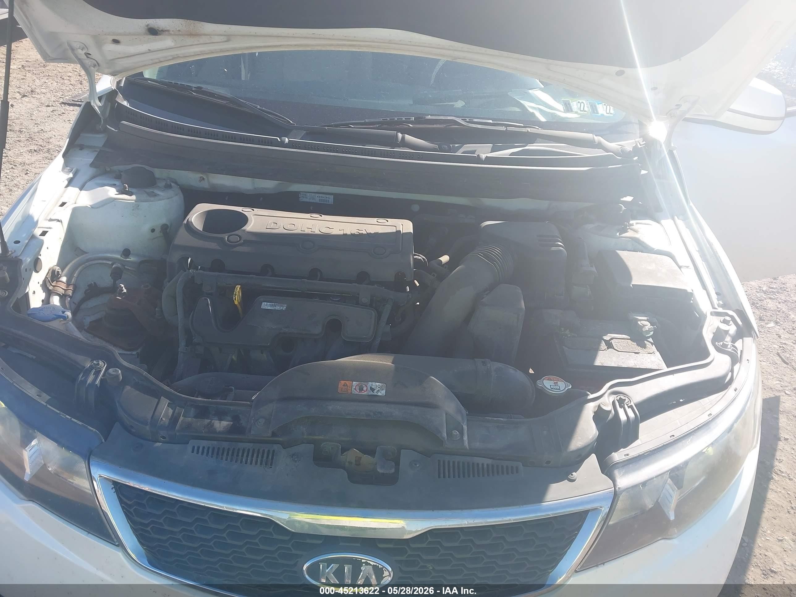 2013 Kia Forte Ex White vin: KNAFU4A28D5657656