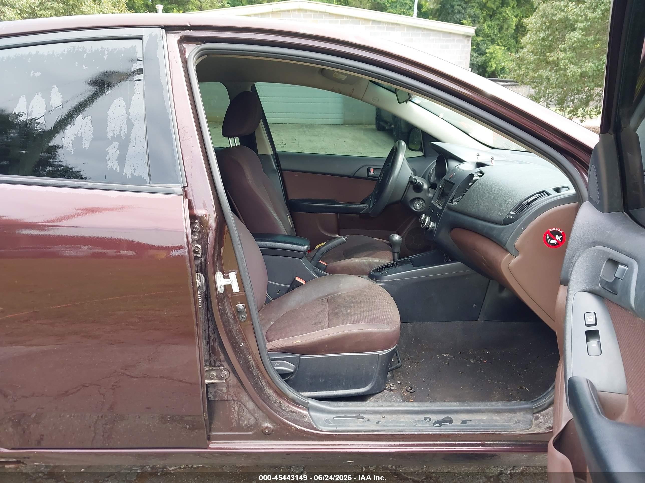 2010 Kia Forte Ex Maroon vin: KNAFU4A29A5158344