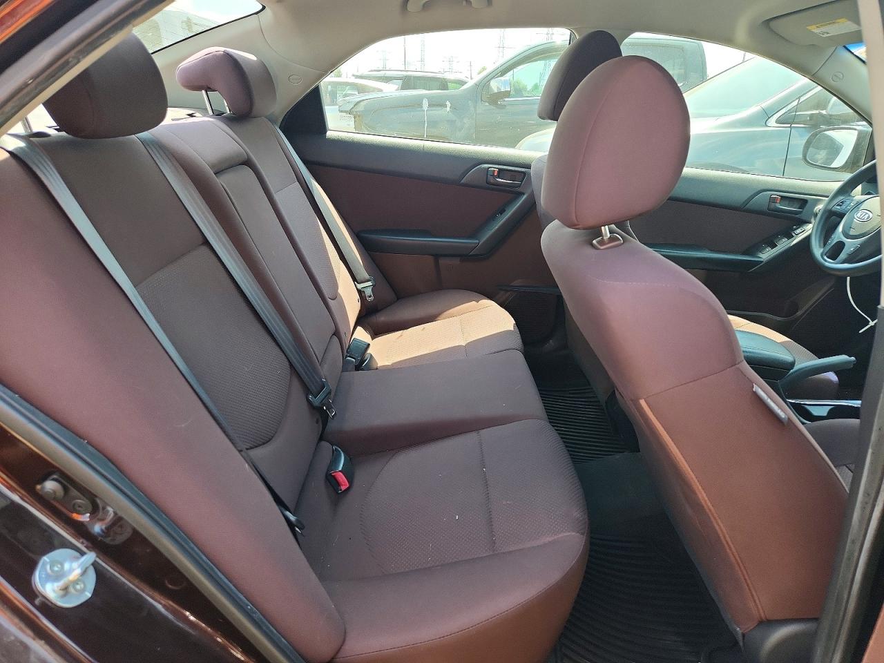 2011 Kia Forte Ex Maroon vin: KNAFU4A29B5328025