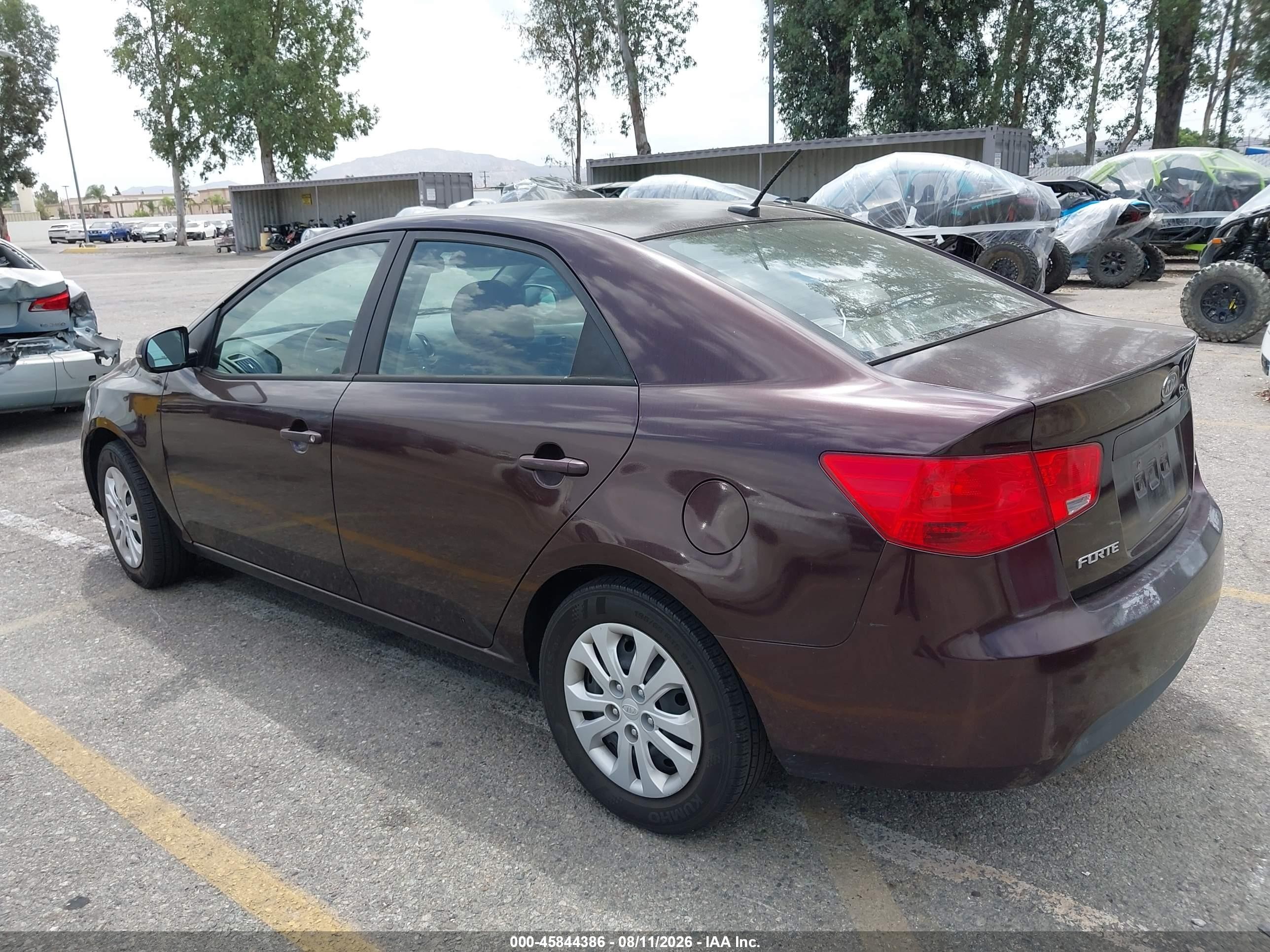2011 Kia Forte Ex Burgundy vin: KNAFU4A29B5360585