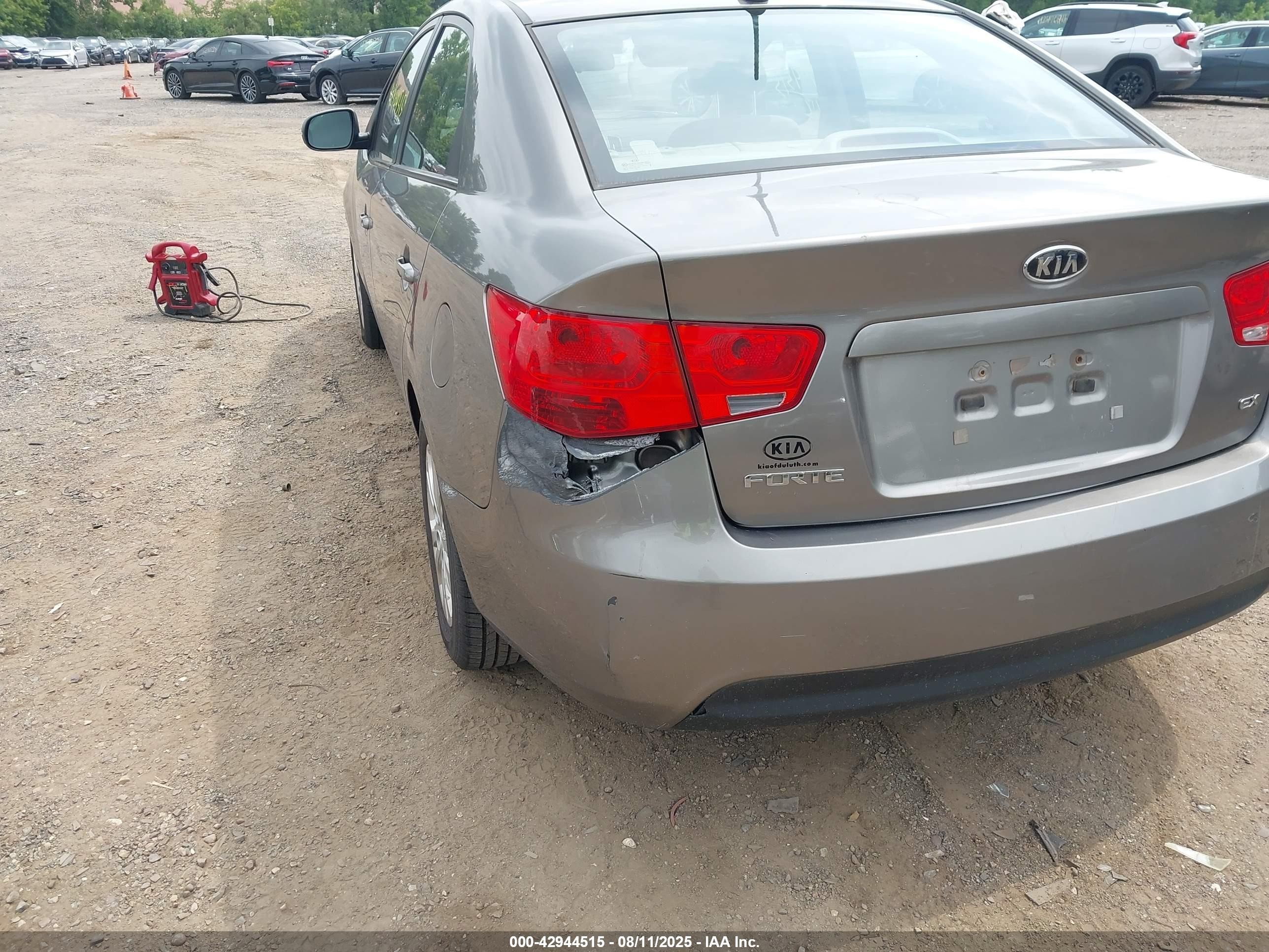 2011 Kia Forte Ex Gray vin: KNAFU4A29B5887963