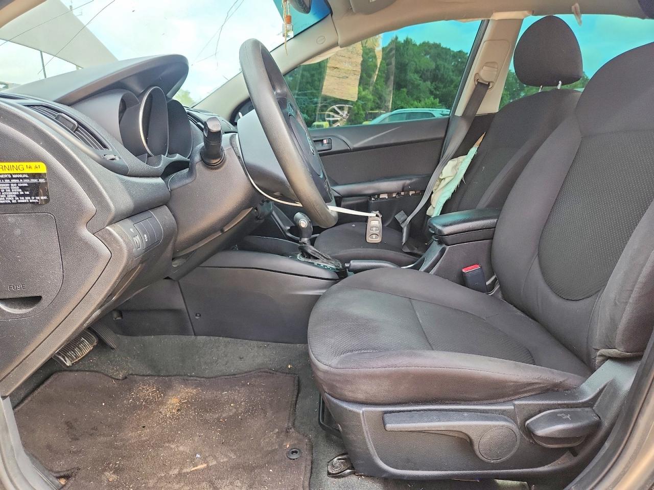 2012 Kia Forte Gray vin: KNAFU4A29C5558178