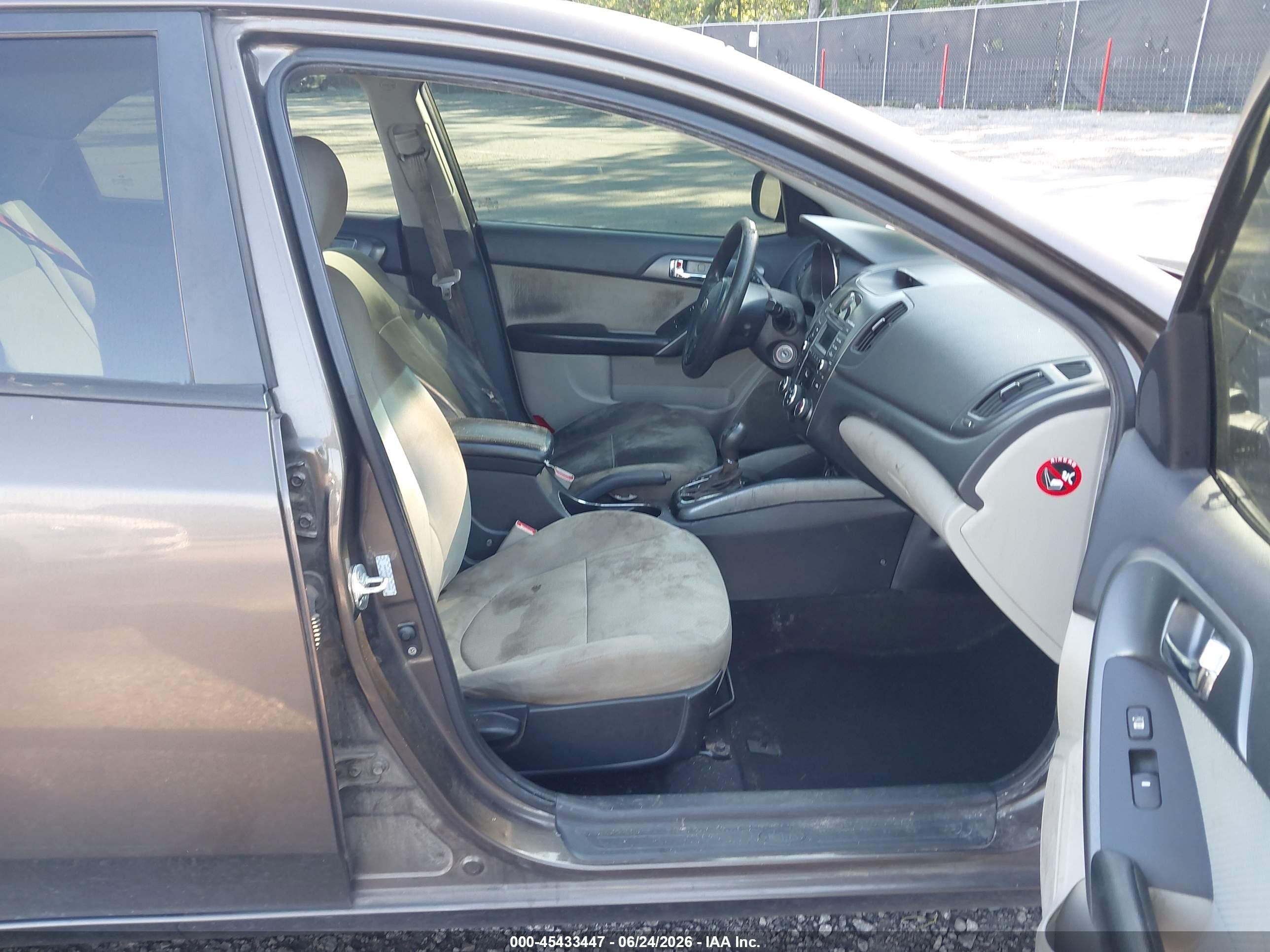 2013 Kia Forte Ex Gray vin: KNAFU4A29D5735894