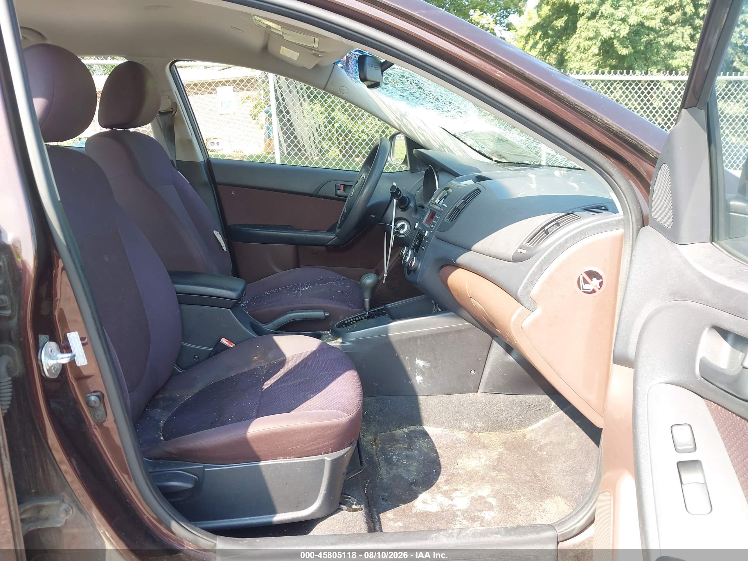2010 Kia Forte Ex Red vin: KNAFU4A2XA5815510