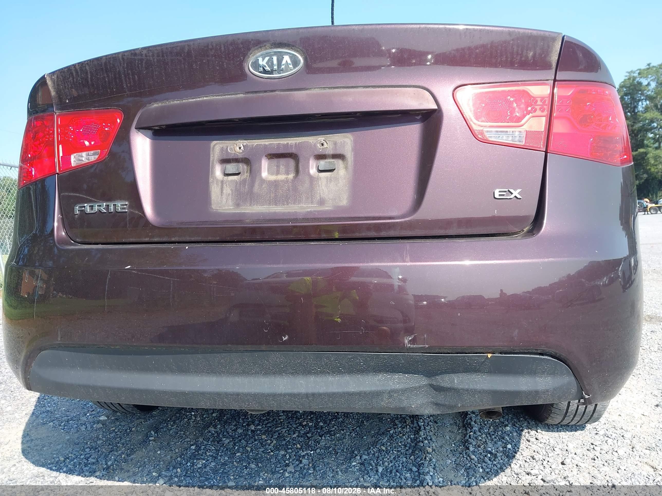 2010 Kia Forte Ex Red vin: KNAFU4A2XA5815510