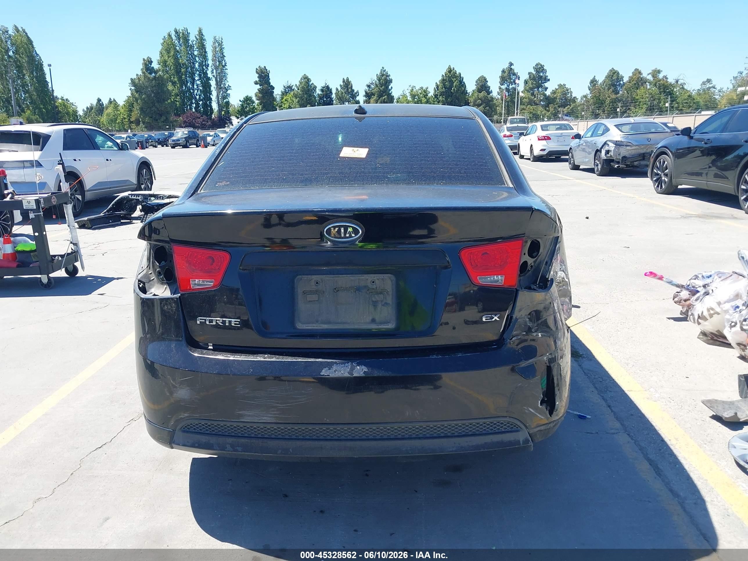 2010 Kia Forte Ex Black vin: KNAFU4A2XA5859202