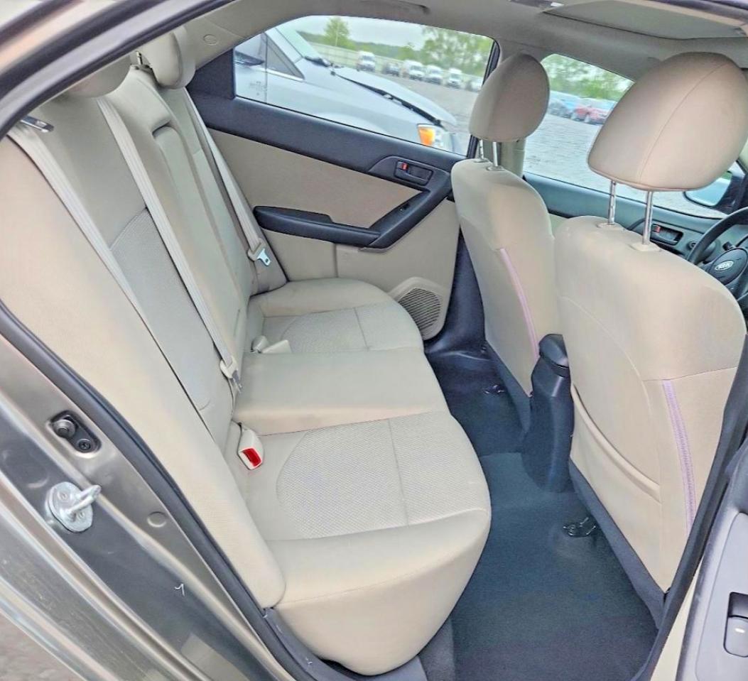 2011 Kia Forte Gray vin: KNAFU4A2XB5445614