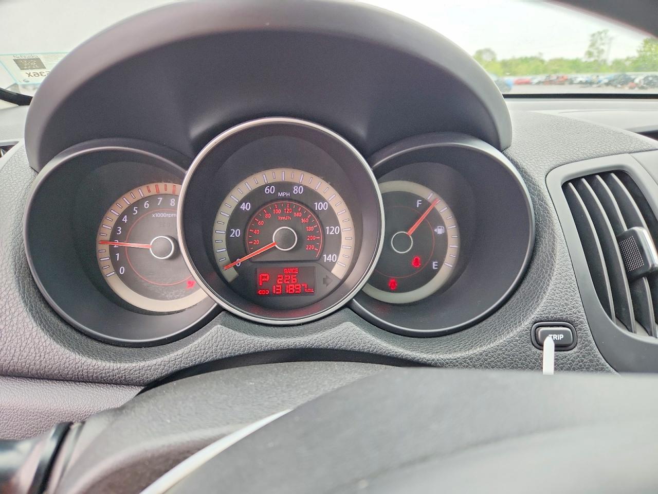 2011 Kia Forte Gray vin: KNAFU4A2XB5445614