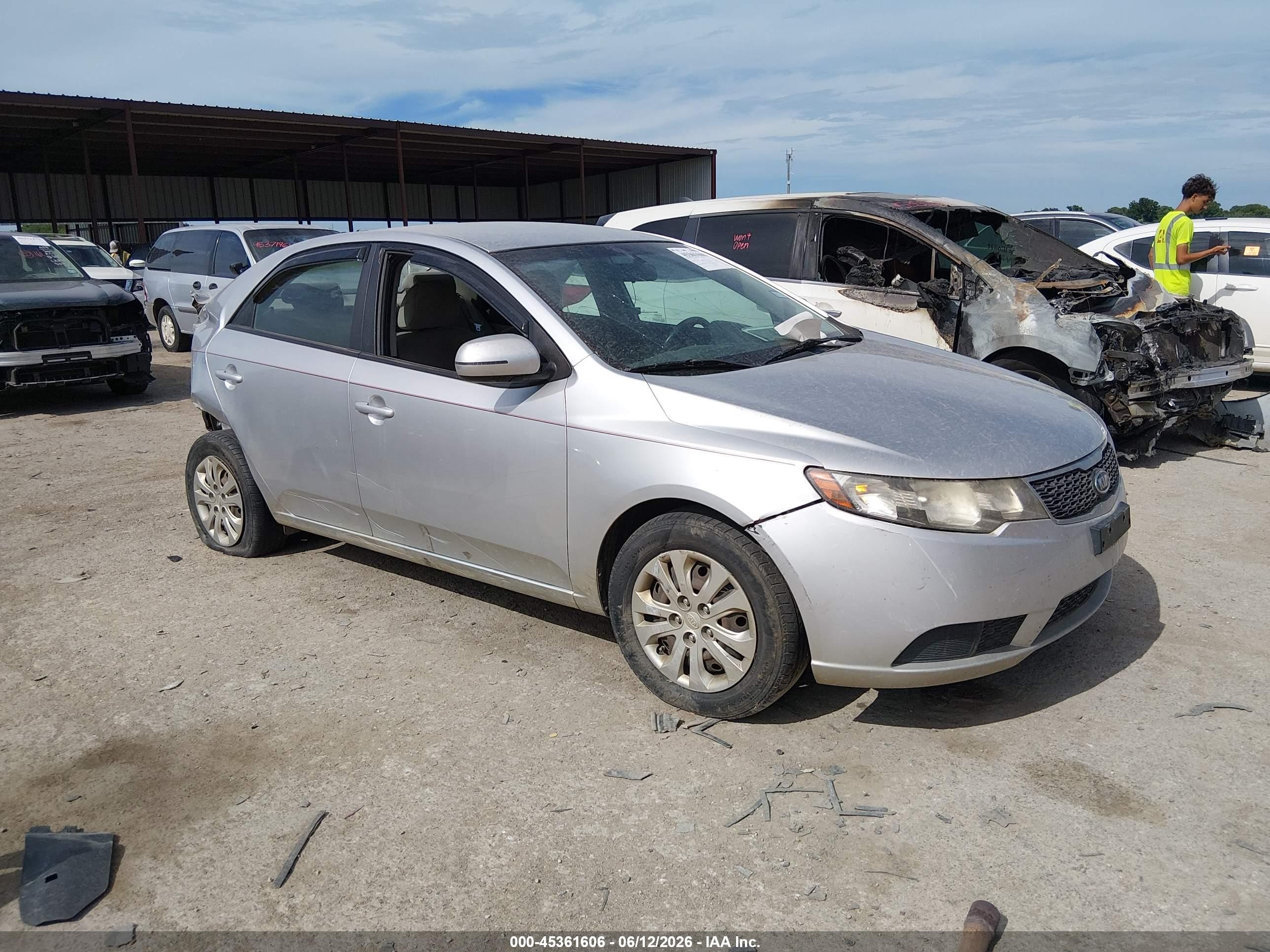KNAFU4A2XC5505571