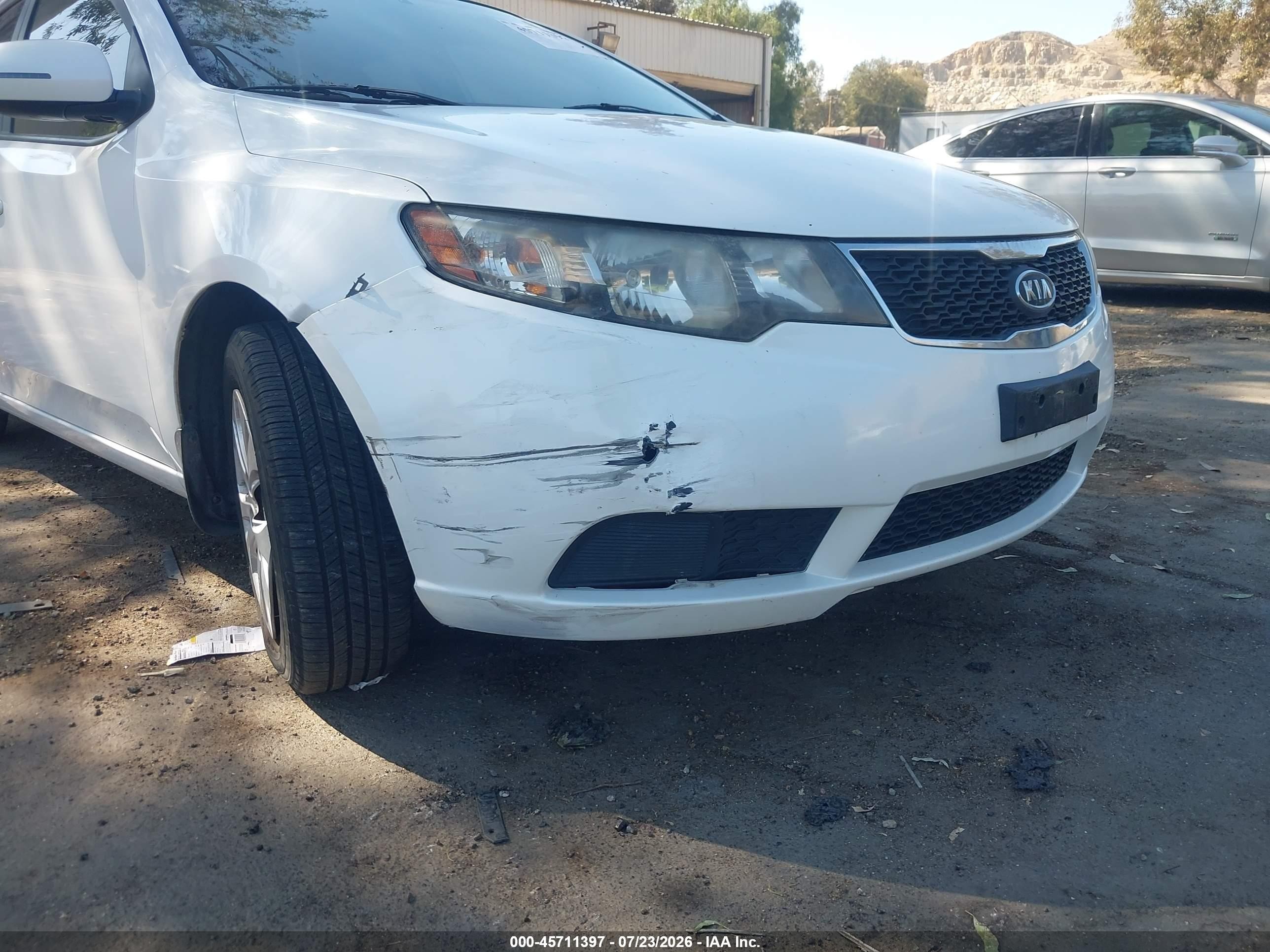 2013 Kia Forte Ex Белый vin: KNAFU4A2XD5688178
