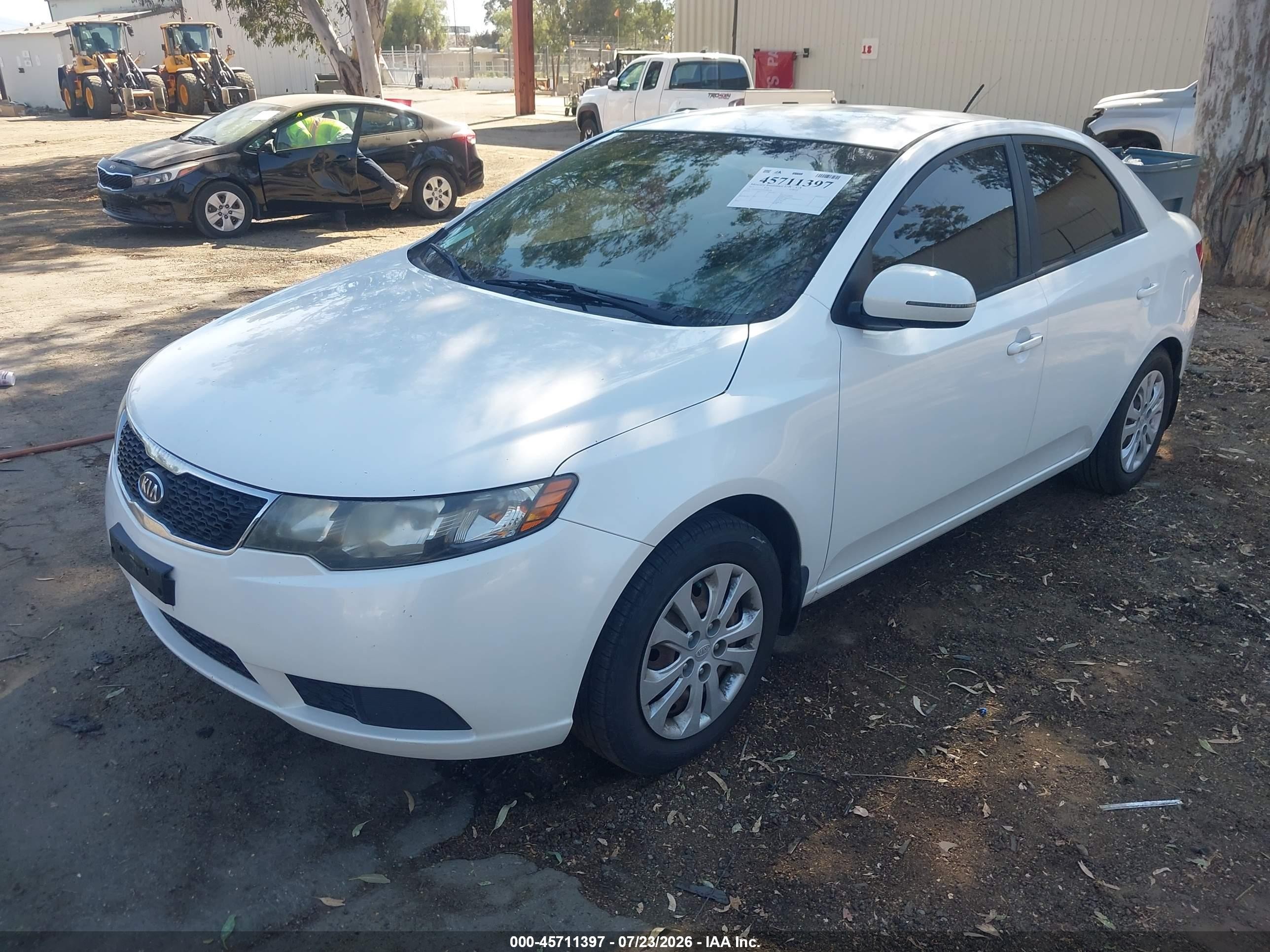 2013 Kia Forte Ex Белый vin: KNAFU4A2XD5688178