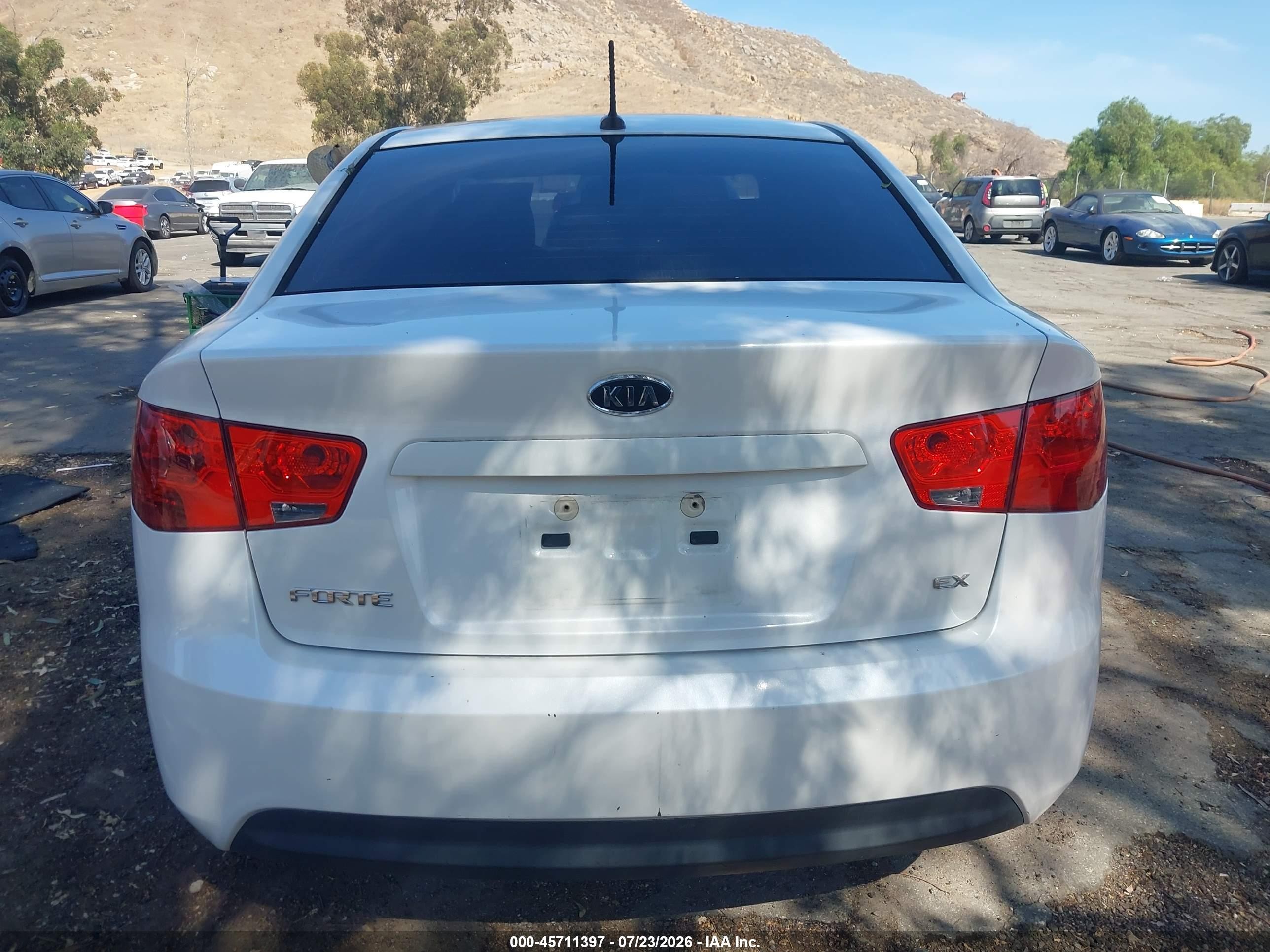 2013 Kia Forte Ex Белый vin: KNAFU4A2XD5688178