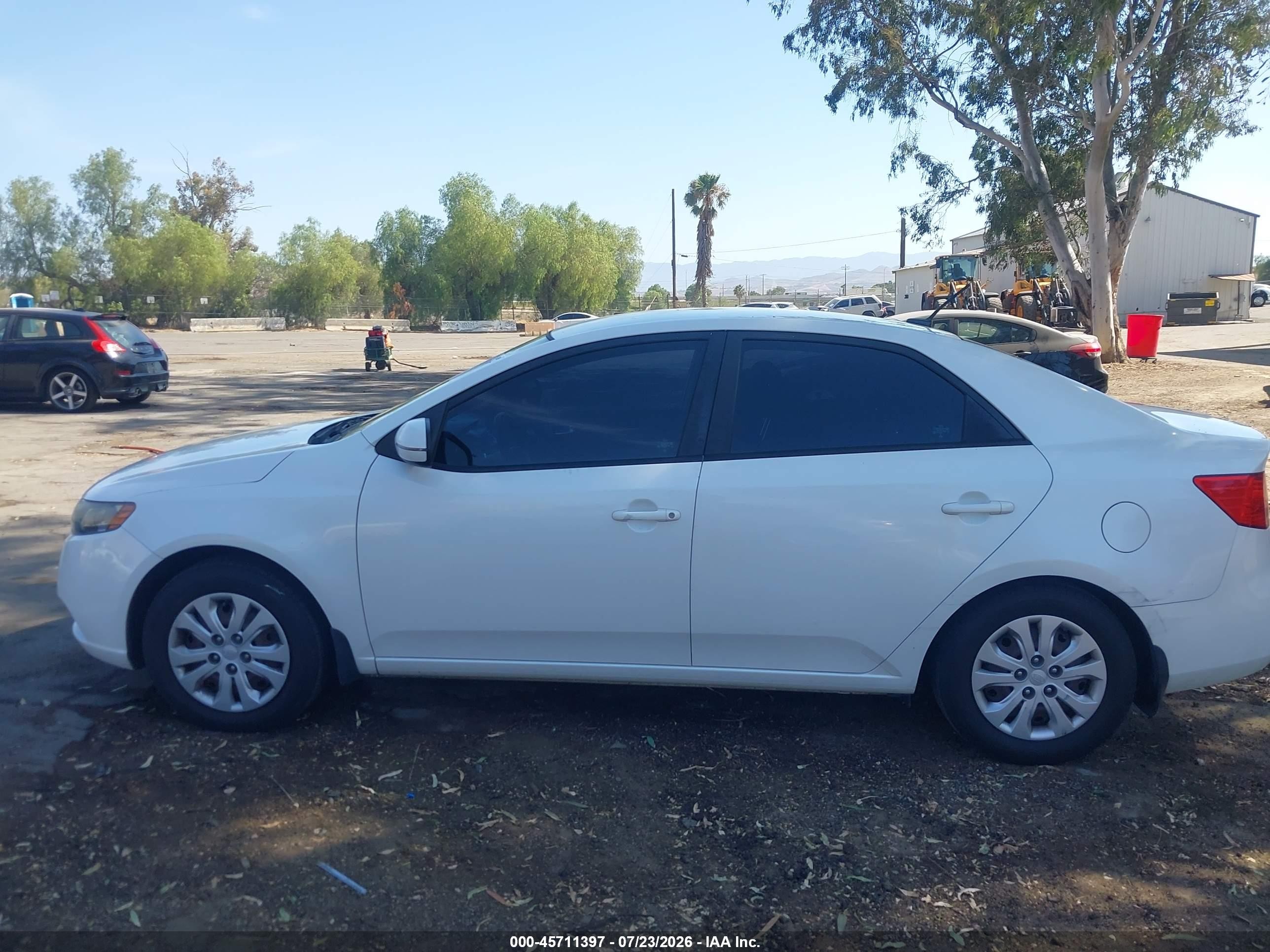 2013 Kia Forte Ex Белый vin: KNAFU4A2XD5688178