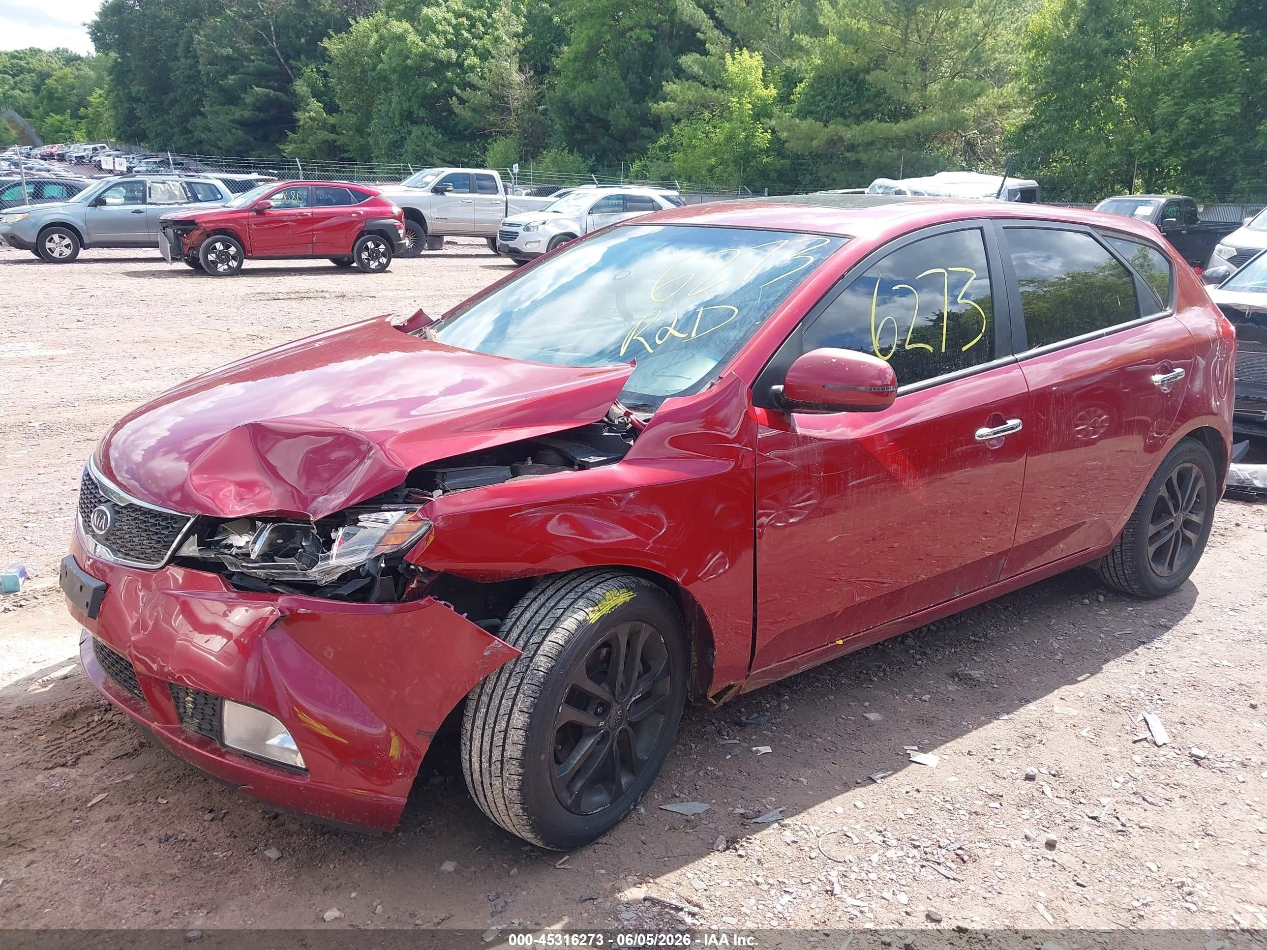 2011 Kia Forte Ex Red vin: KNAFU5A24B5324065