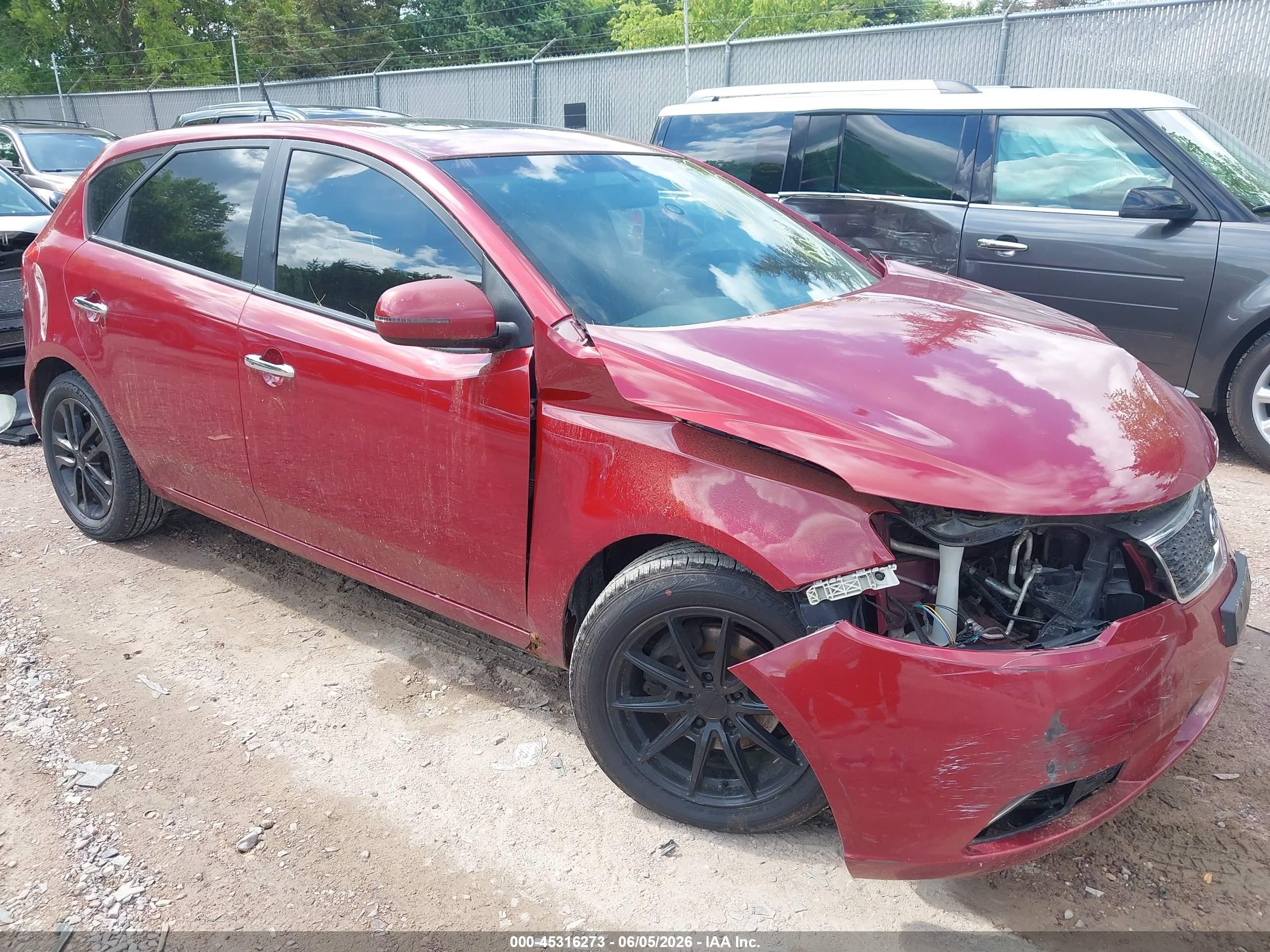 2011 Kia Forte Ex Red vin: KNAFU5A24B5324065
