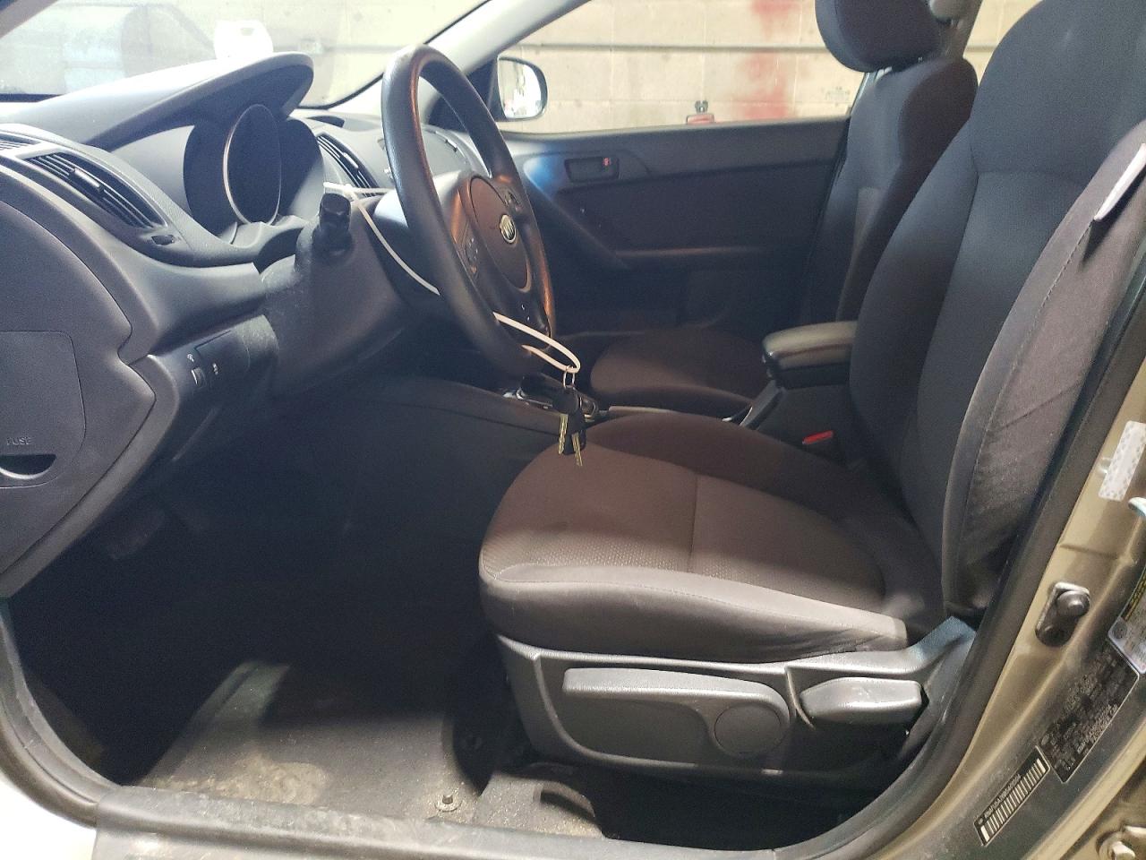 2011 Kia Forte5 Ex Серебряный vin: KNAFU5A26B5401504