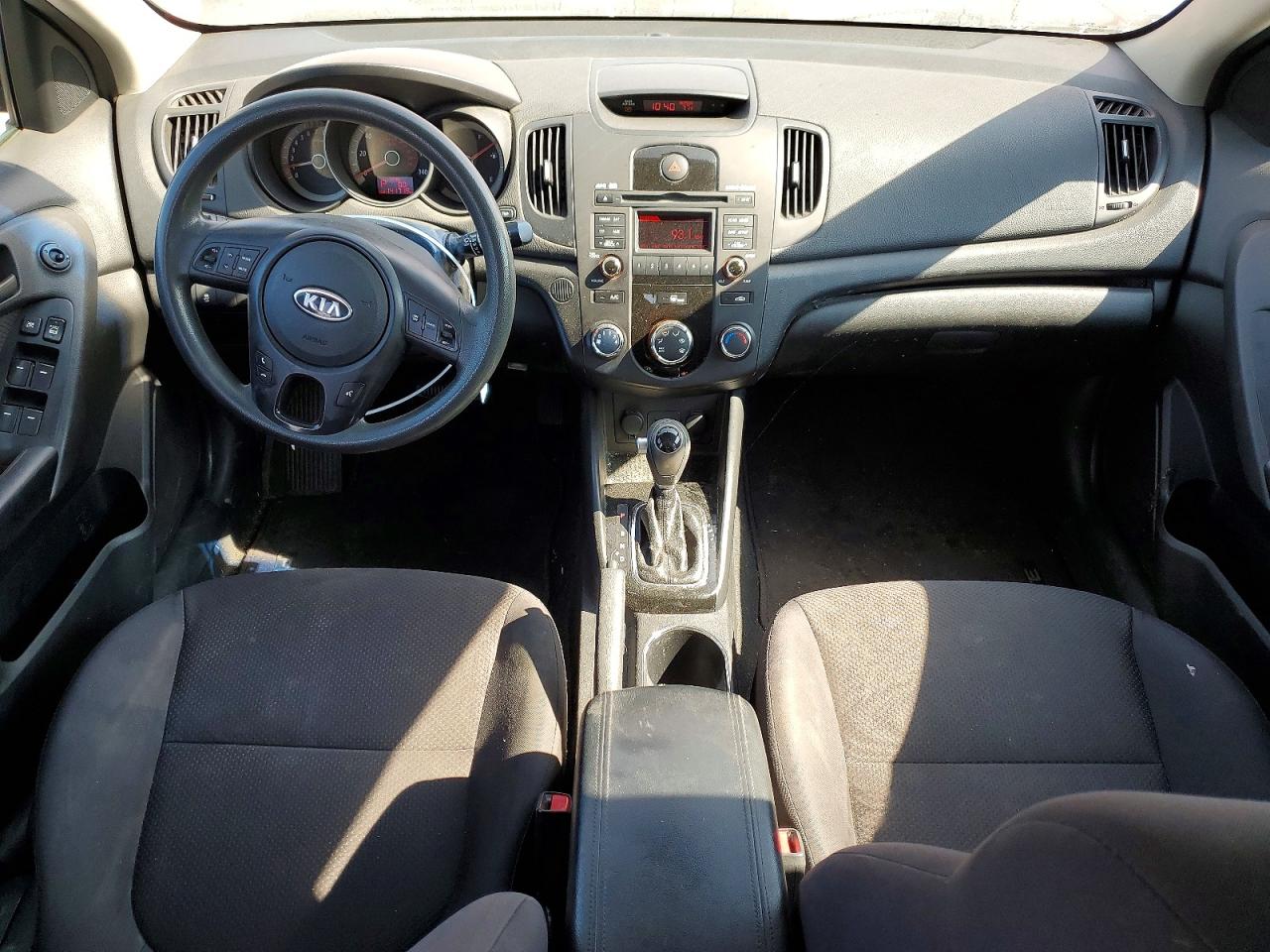2011 Kia Forte5 Ex Red vin: KNAFU5A26B5402927