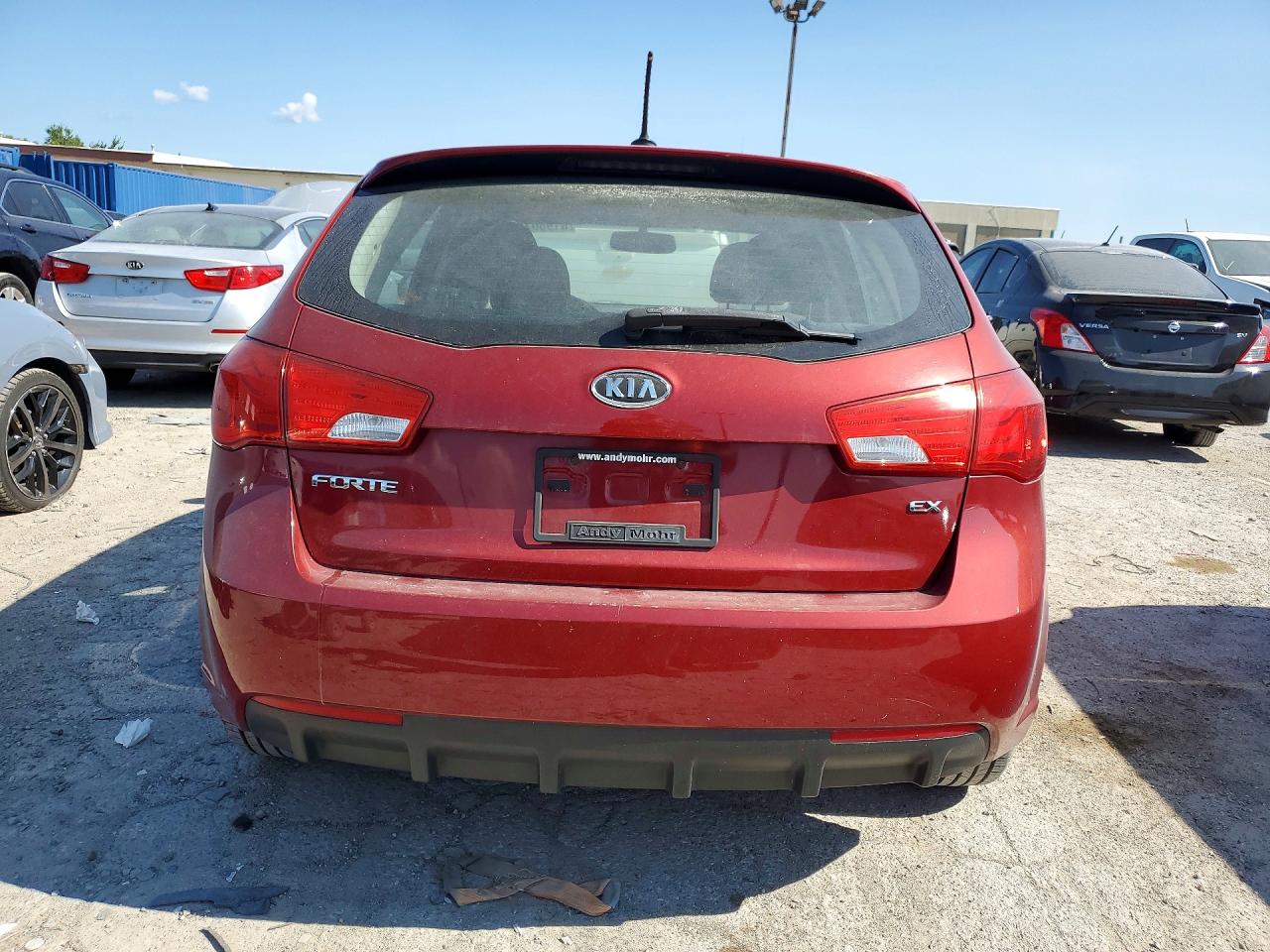 2011 Kia Forte5 Ex Red vin: KNAFU5A26B5402927