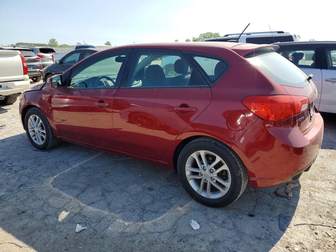 2011 Kia Forte5 Ex Red vin: KNAFU5A26B5402927