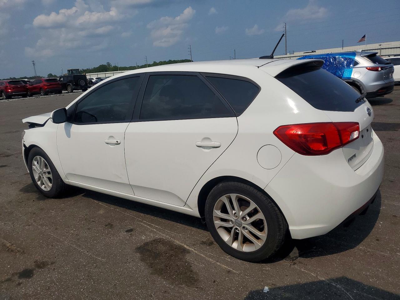2012 Kia Forte5 Ex White vin: KNAFU5A27C5635197