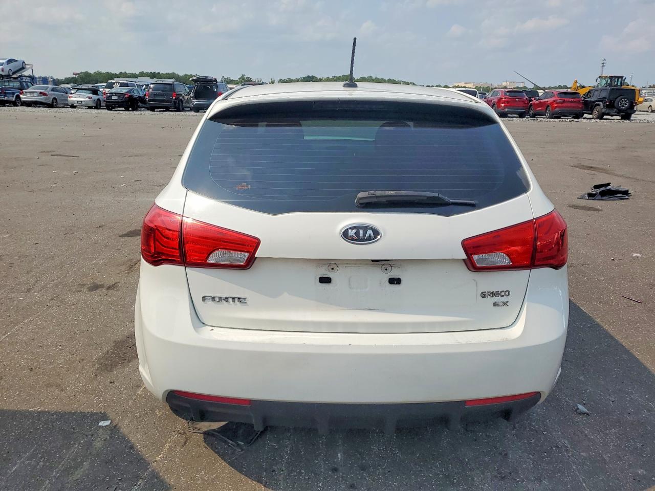 2012 Kia Forte5 Ex White vin: KNAFU5A27C5635197