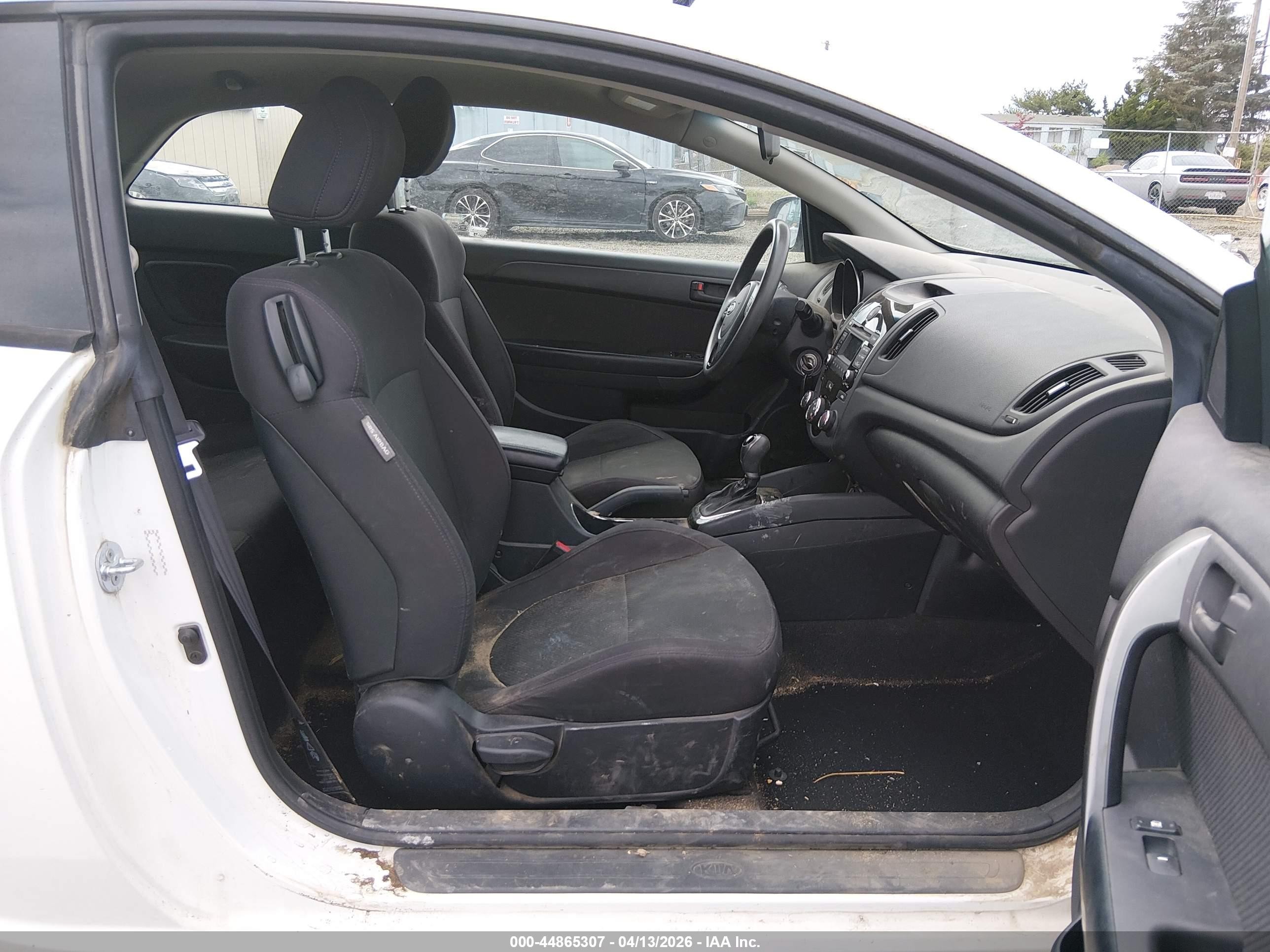 2012 Kia Forte Koup Ex White vin: KNAFU6A28C5606300