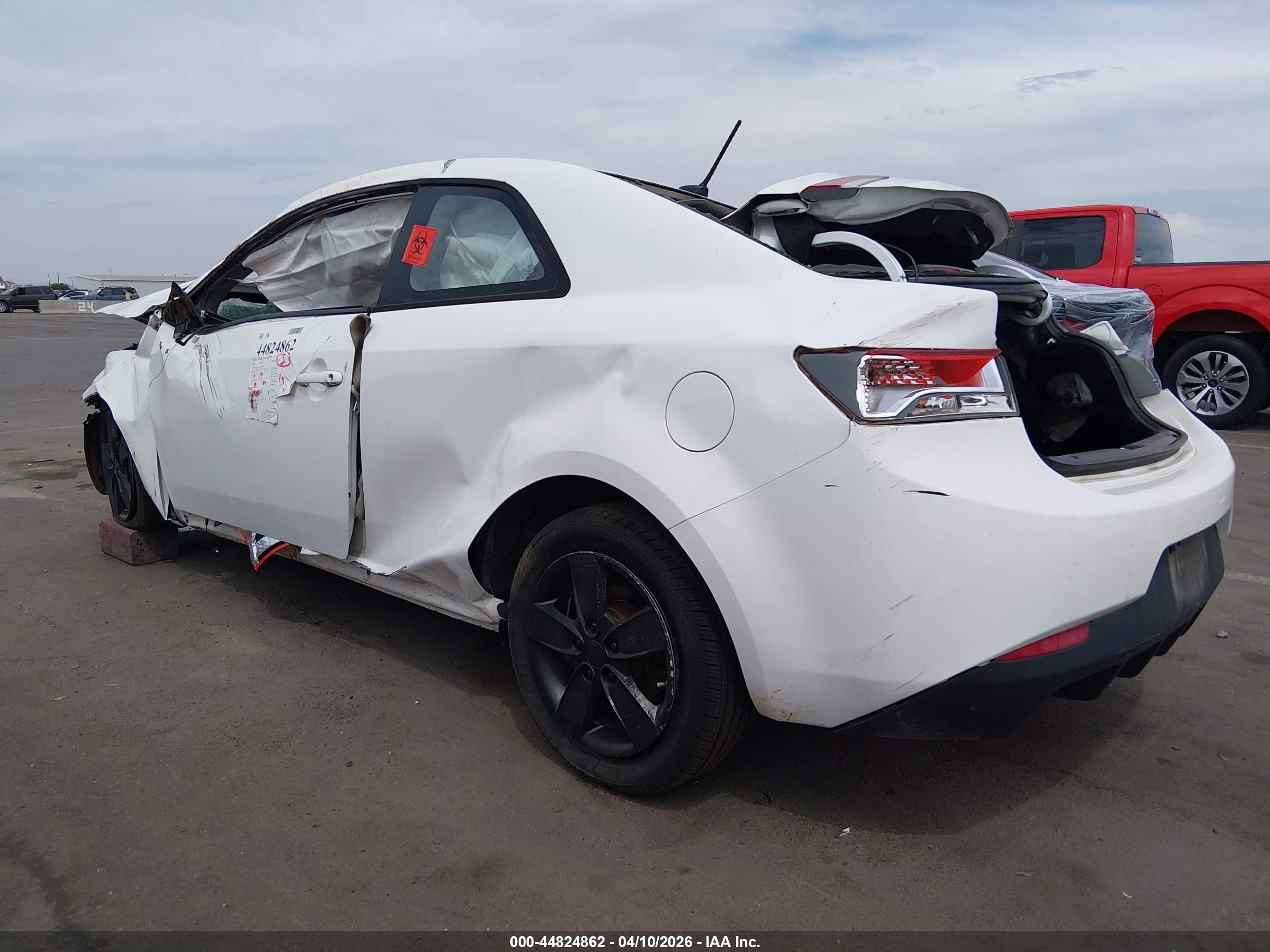 2010 Kia Forte Koup Ex White vin: KNAFU6A29A5256365