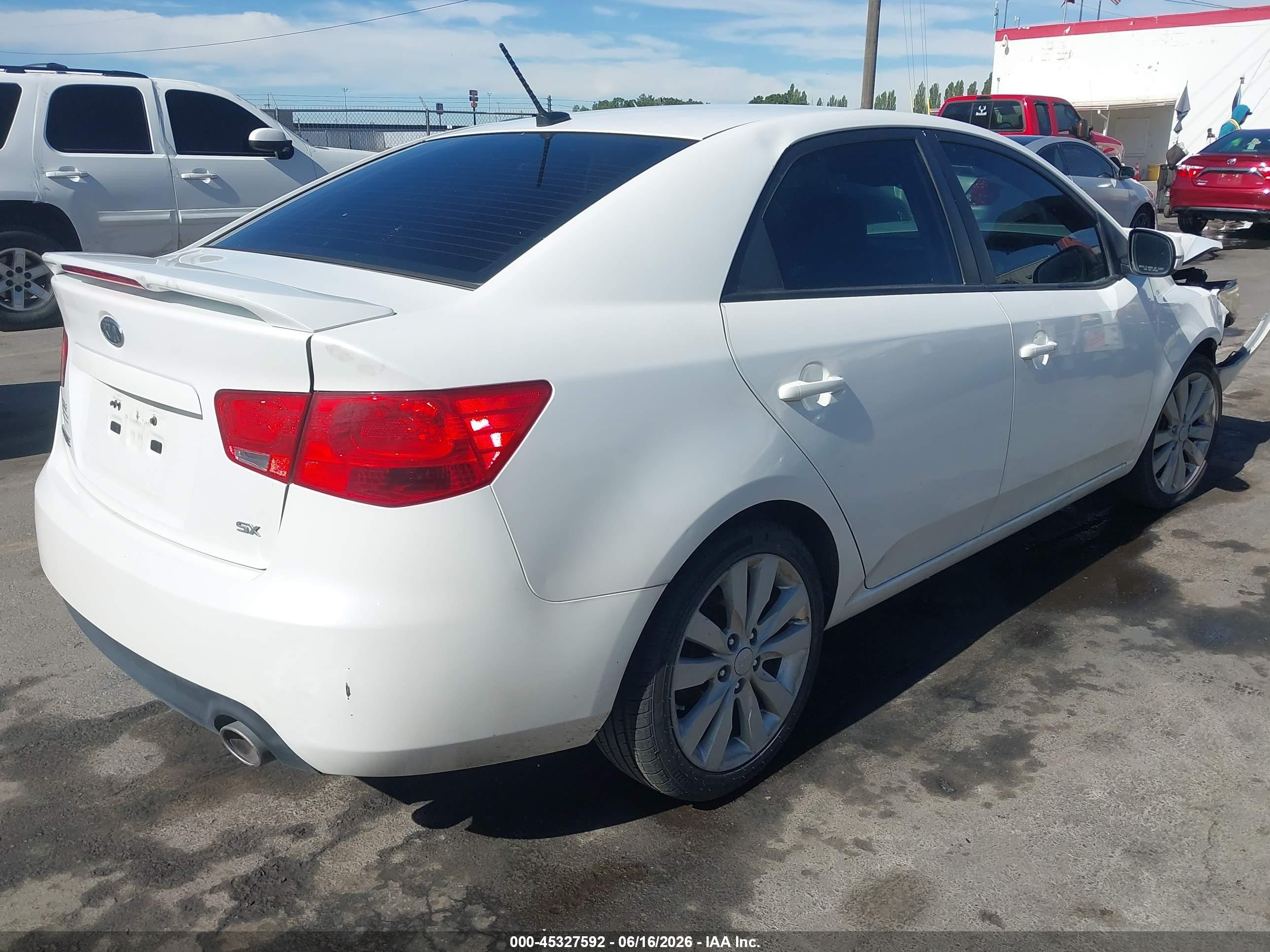 2012 Kia Forte Sx Белый vin: KNAFW4A35C5592573