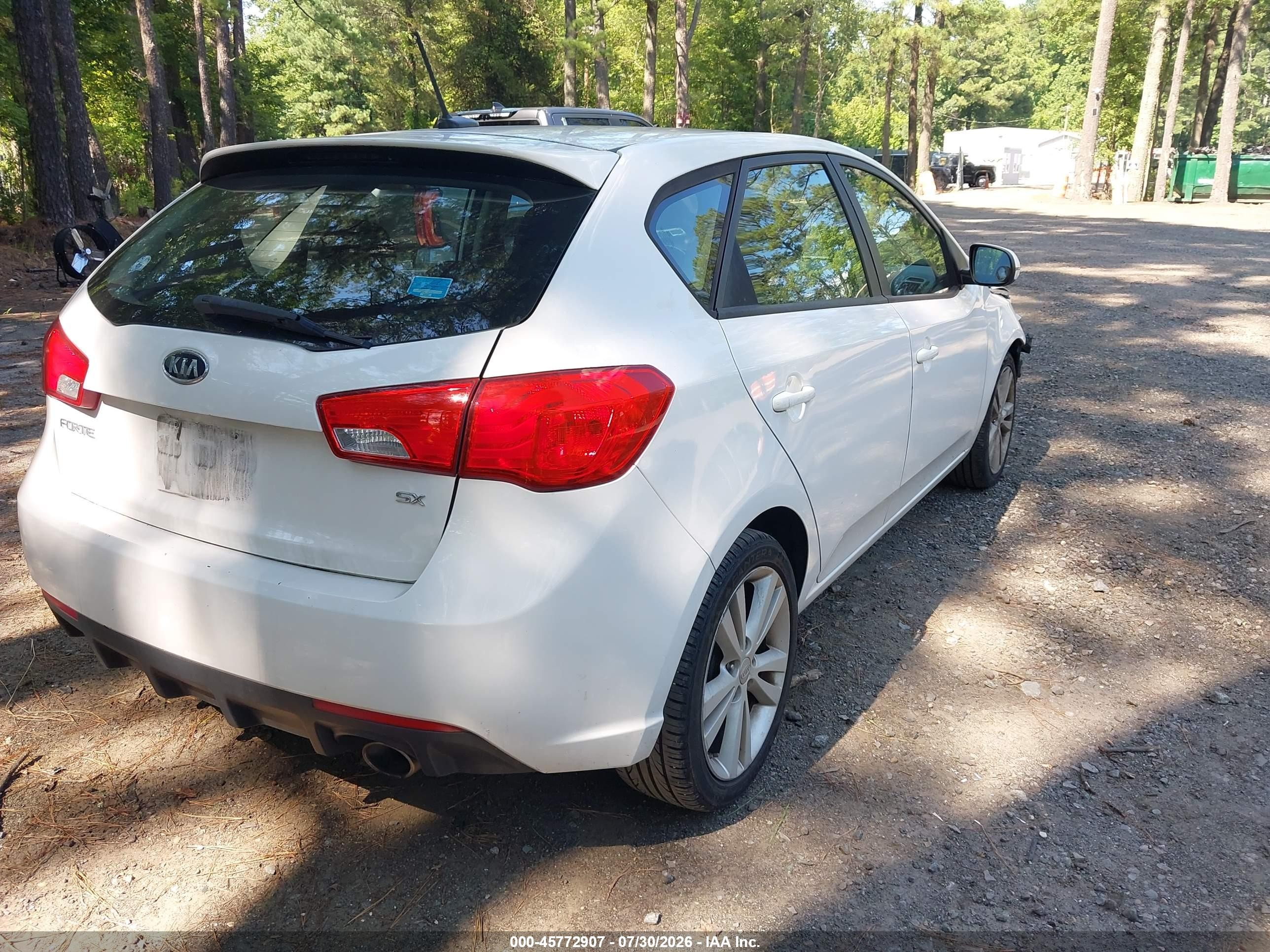 2011 Kia Forte Sx White vin: KNAFW5A30B5335423