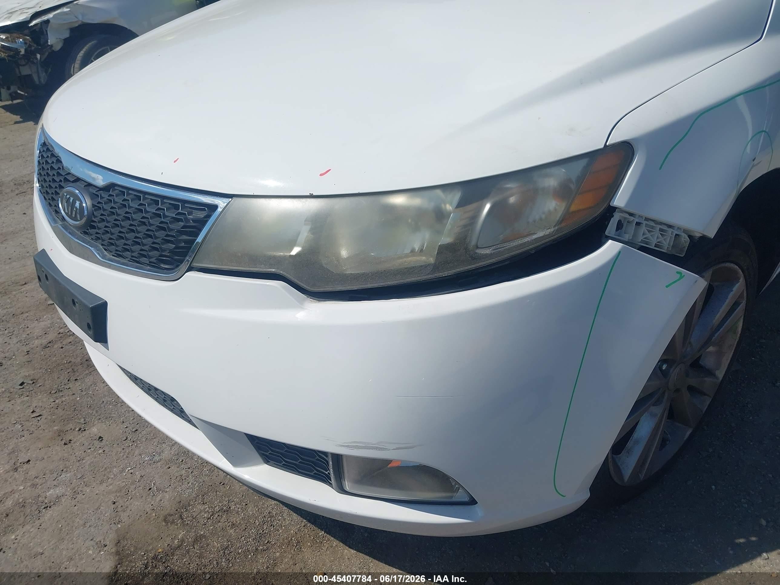 2011 Kia Forte Sx Белый vin: KNAFW5A31B5337679