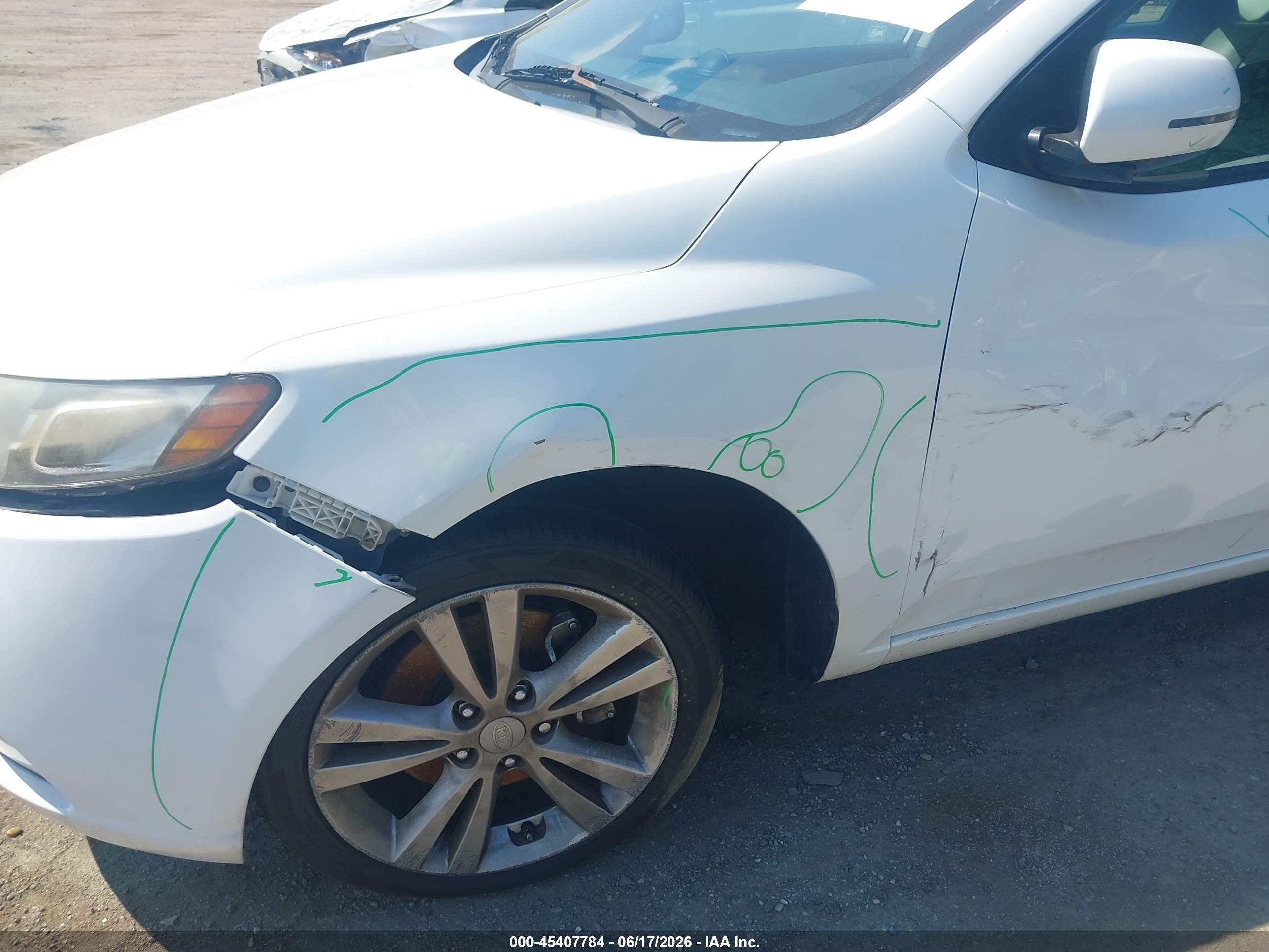 2011 Kia Forte Sx Белый vin: KNAFW5A31B5337679