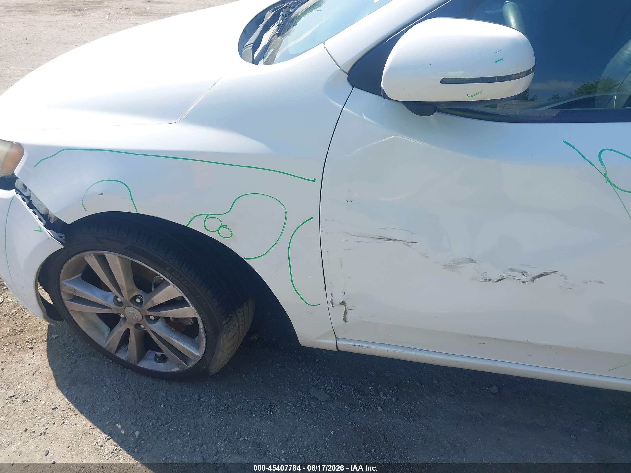 2011 Kia Forte Sx Белый vin: KNAFW5A31B5337679