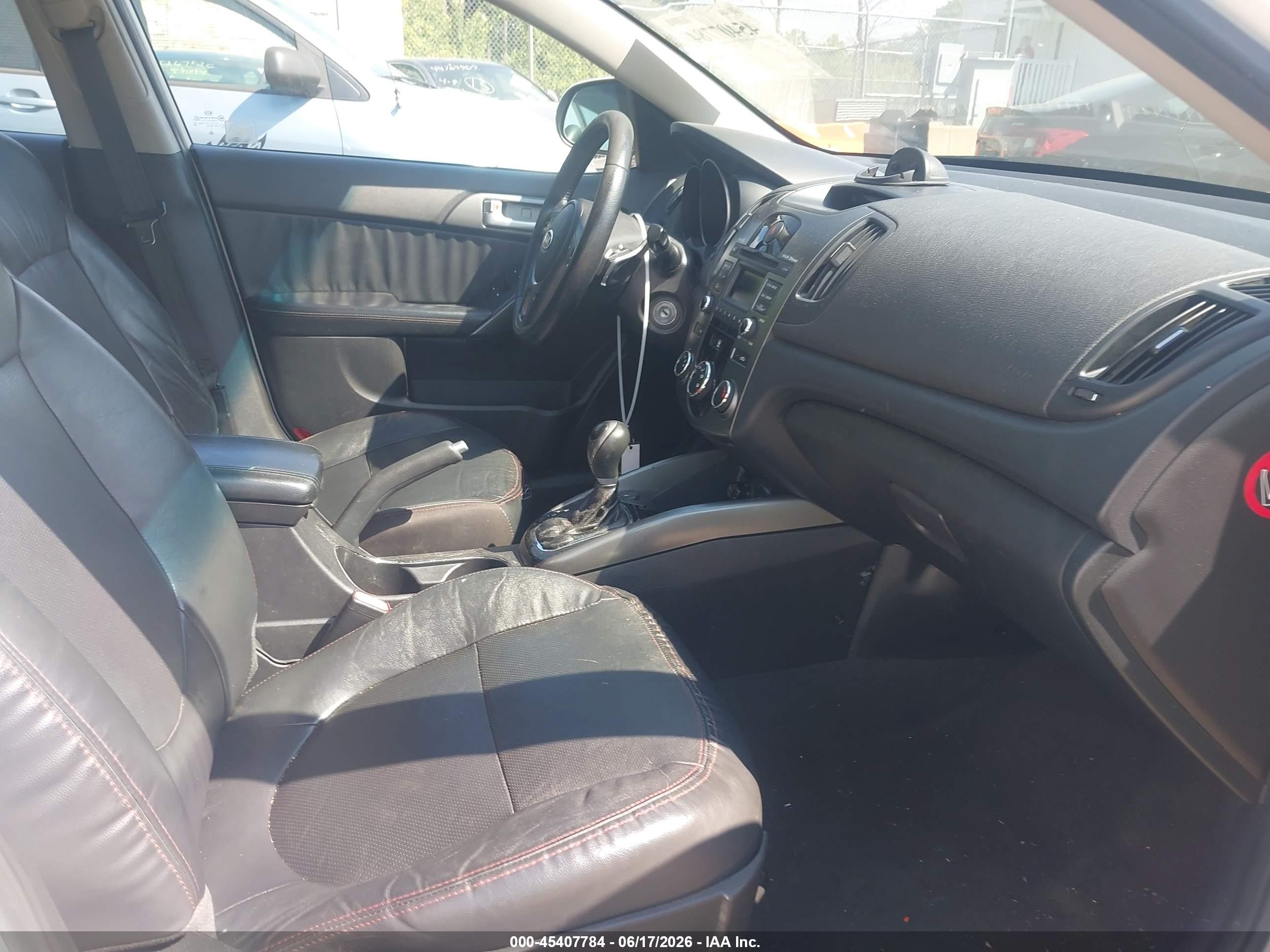 2011 Kia Forte Sx Белый vin: KNAFW5A31B5337679