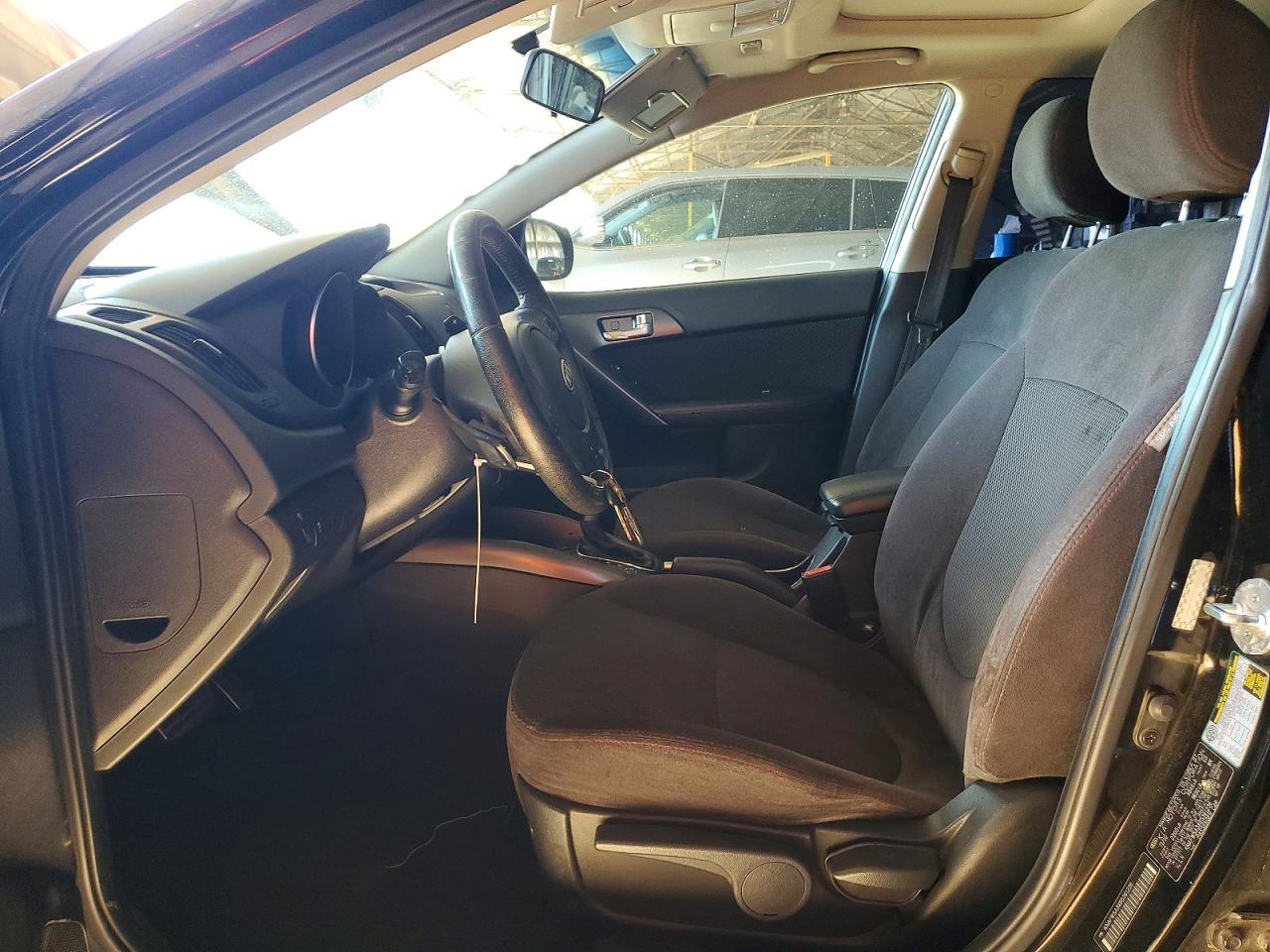 2011 Kia Forte Black vin: KNAFW5A3XB5361236