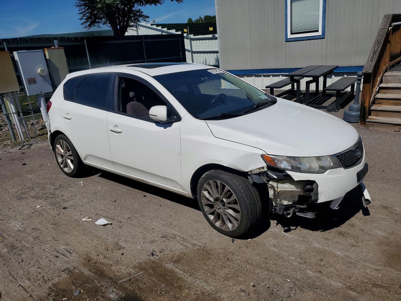 2011 Kia Forte5 Sx White vin: KNAFW5A3XB5413142