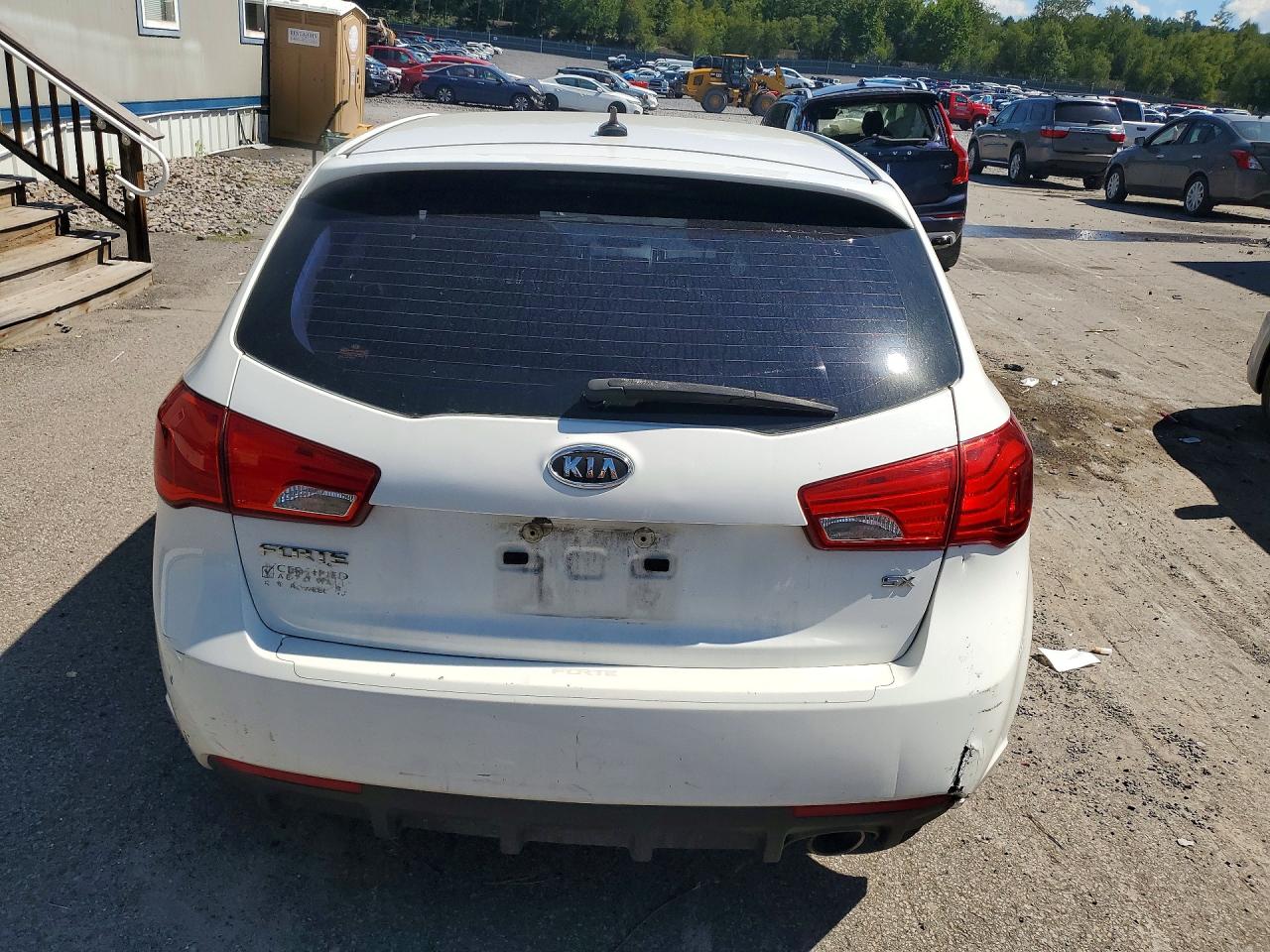 2011 Kia Forte5 Sx White vin: KNAFW5A3XB5413142