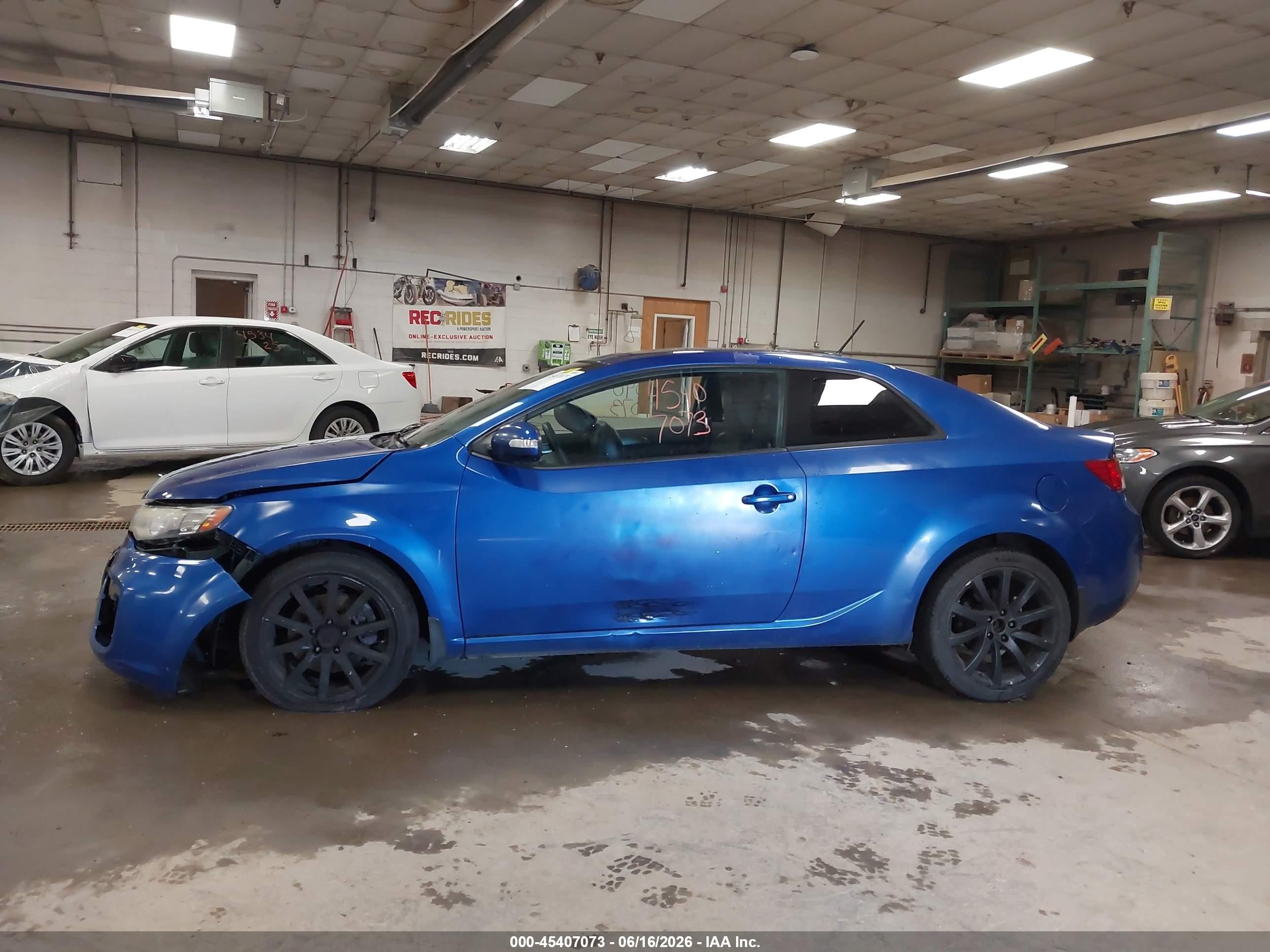 2010 Kia Forte Koup Sx Blue vin: KNAFW6A30A5179159
