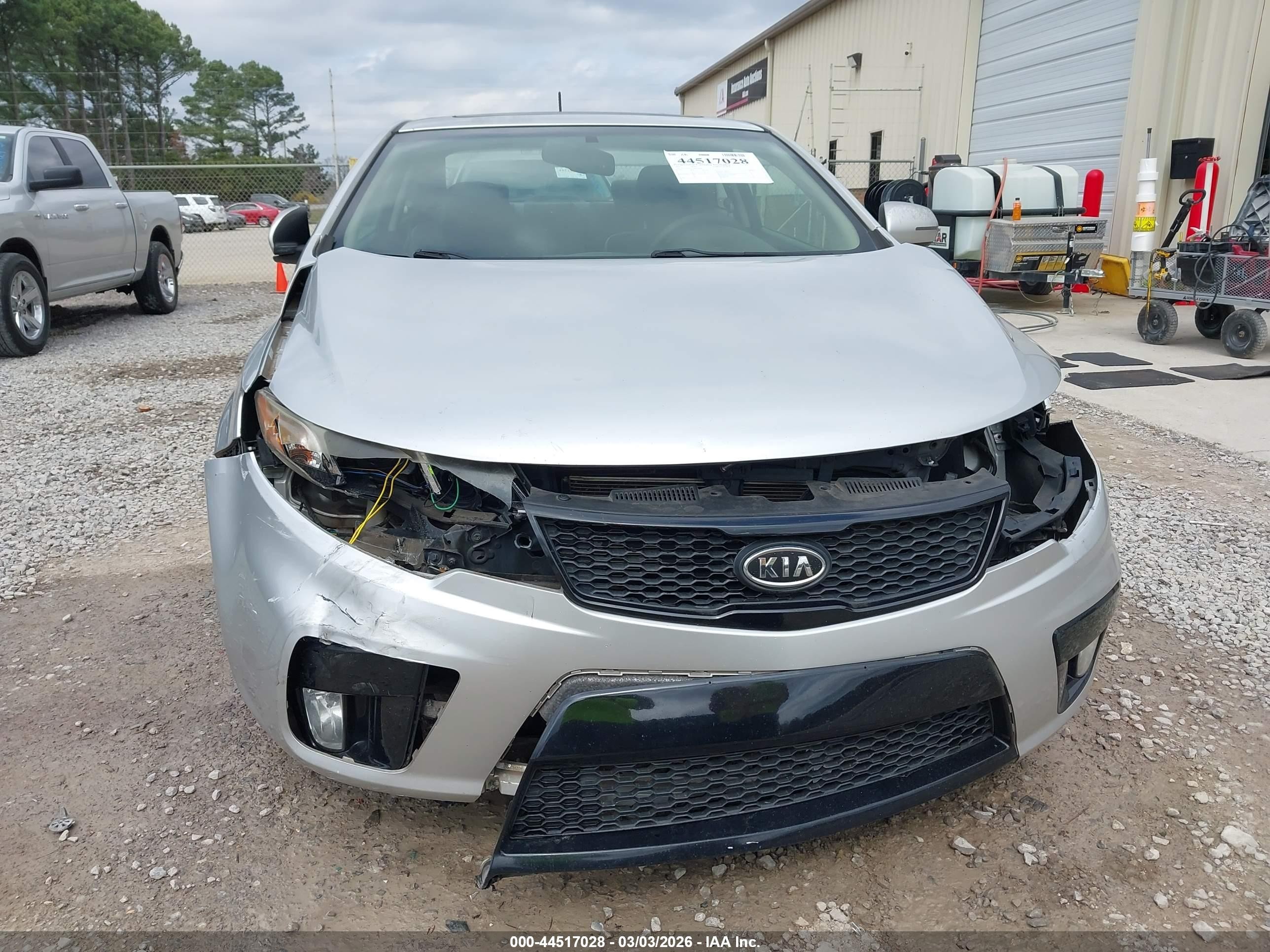 2011 Kia Forte Koup Sx Silver vin: KNAFW6A34B5378345