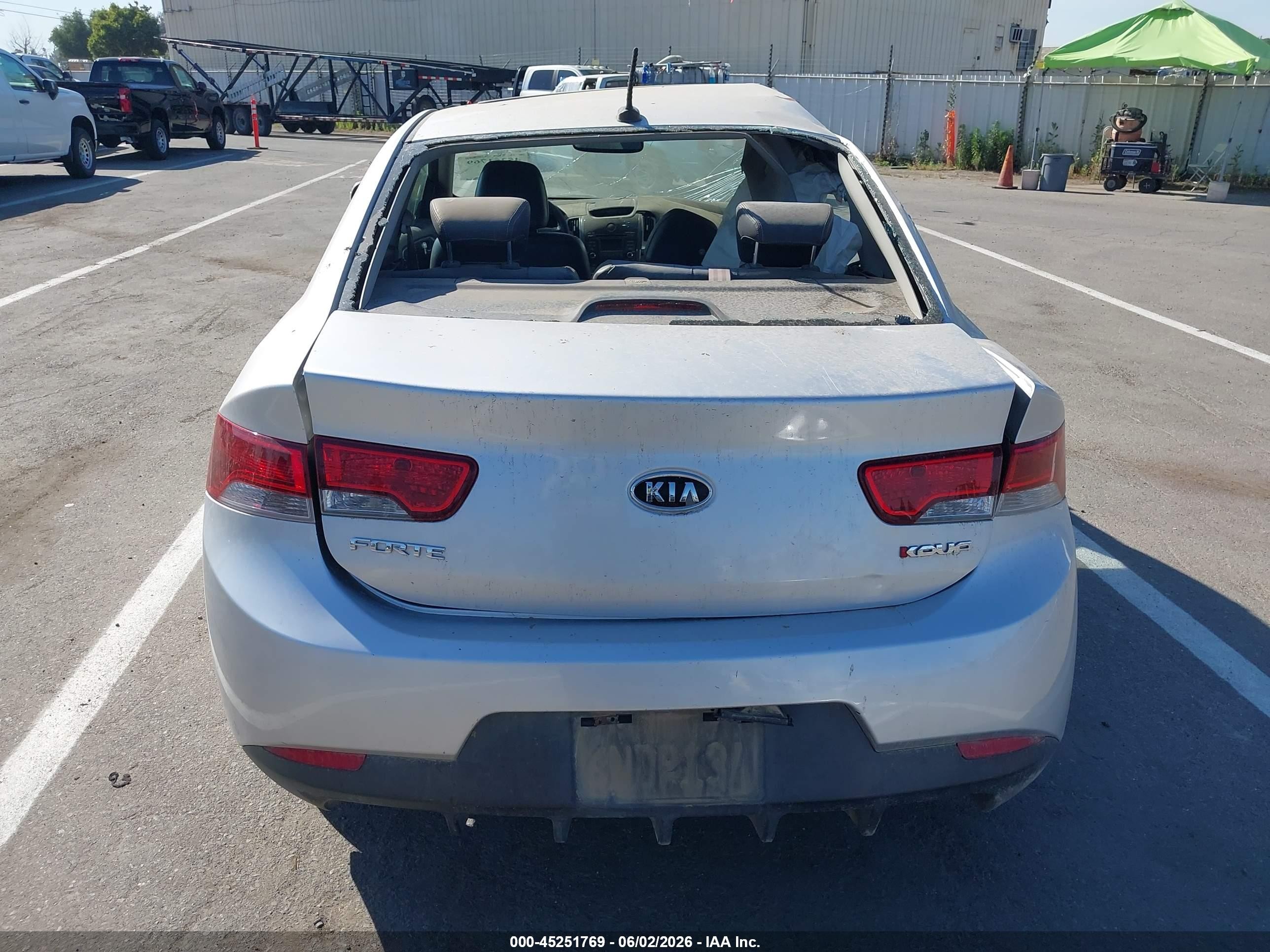 2010 Kia Forte Koup Sx Silver vin: KNAFW6A35A5249447