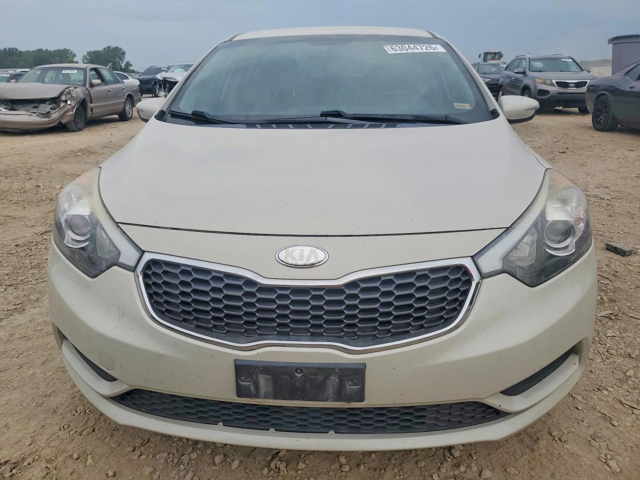 2014 Kia Forte Lx Cream vin: KNAFX4A60E5063610