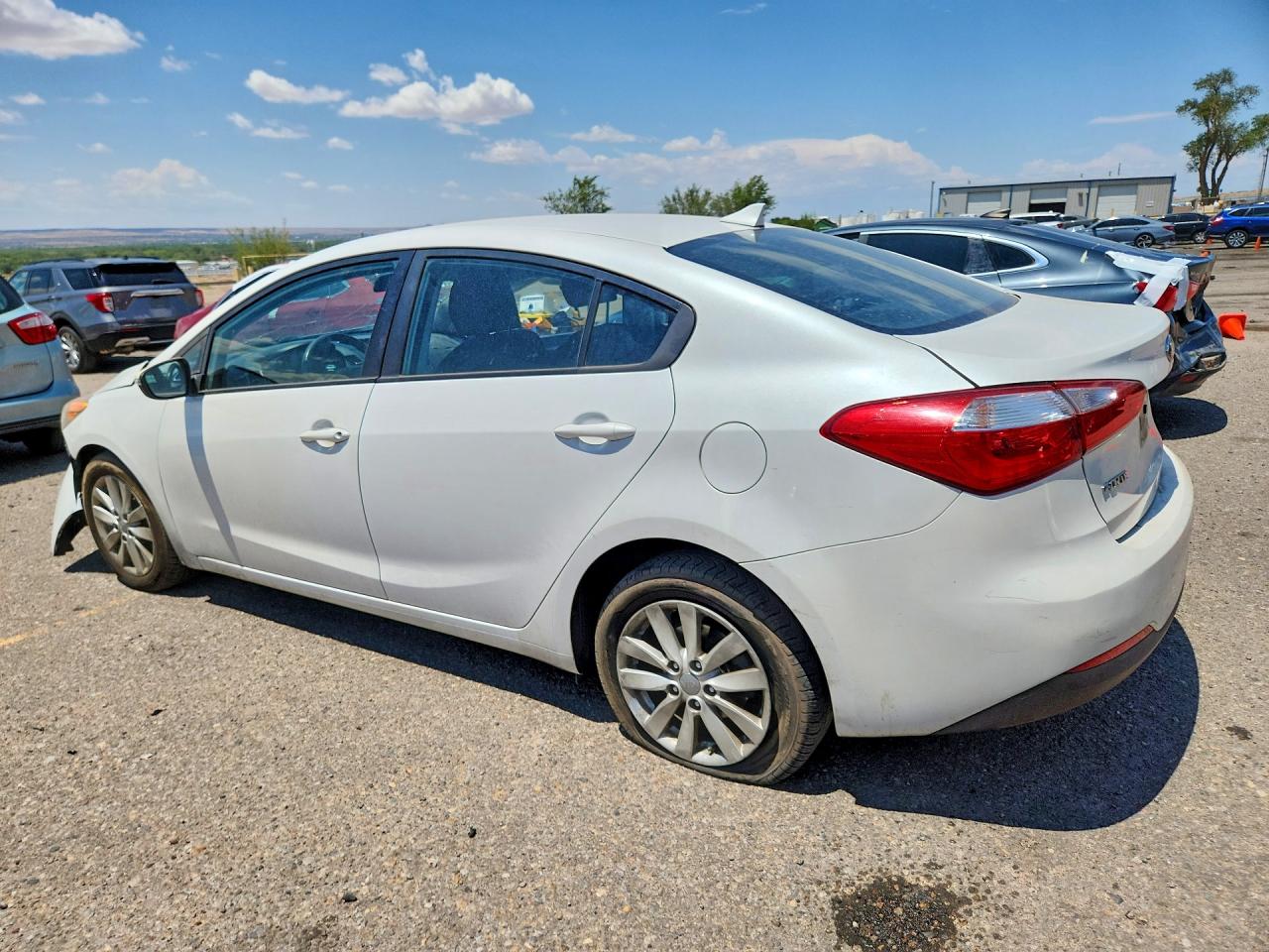 2014 Kia Forte White vin: KNAFX4A61E5228614