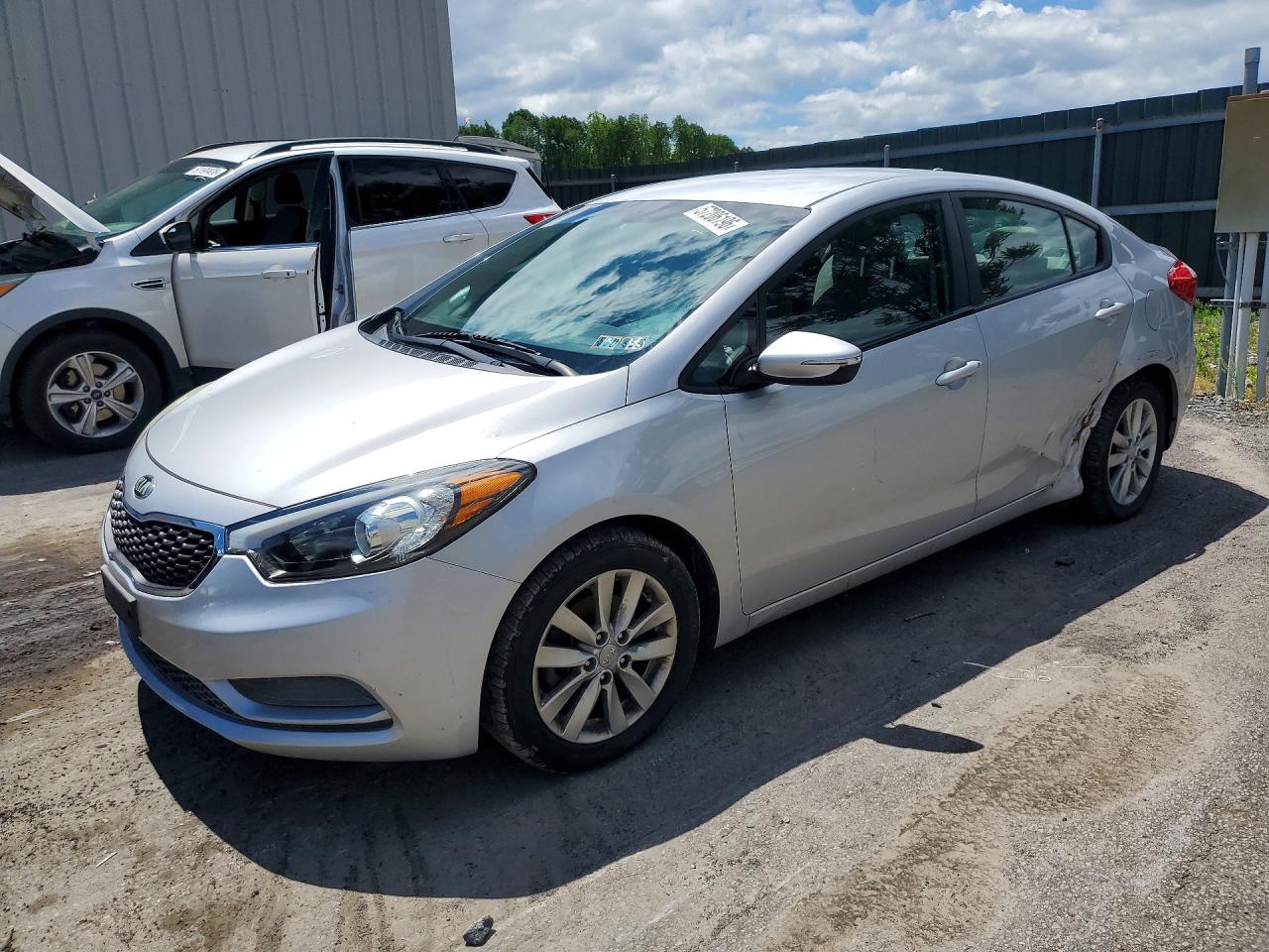 2015 Kia Forte Lx Серебряный vin: KNAFX4A61F5399977