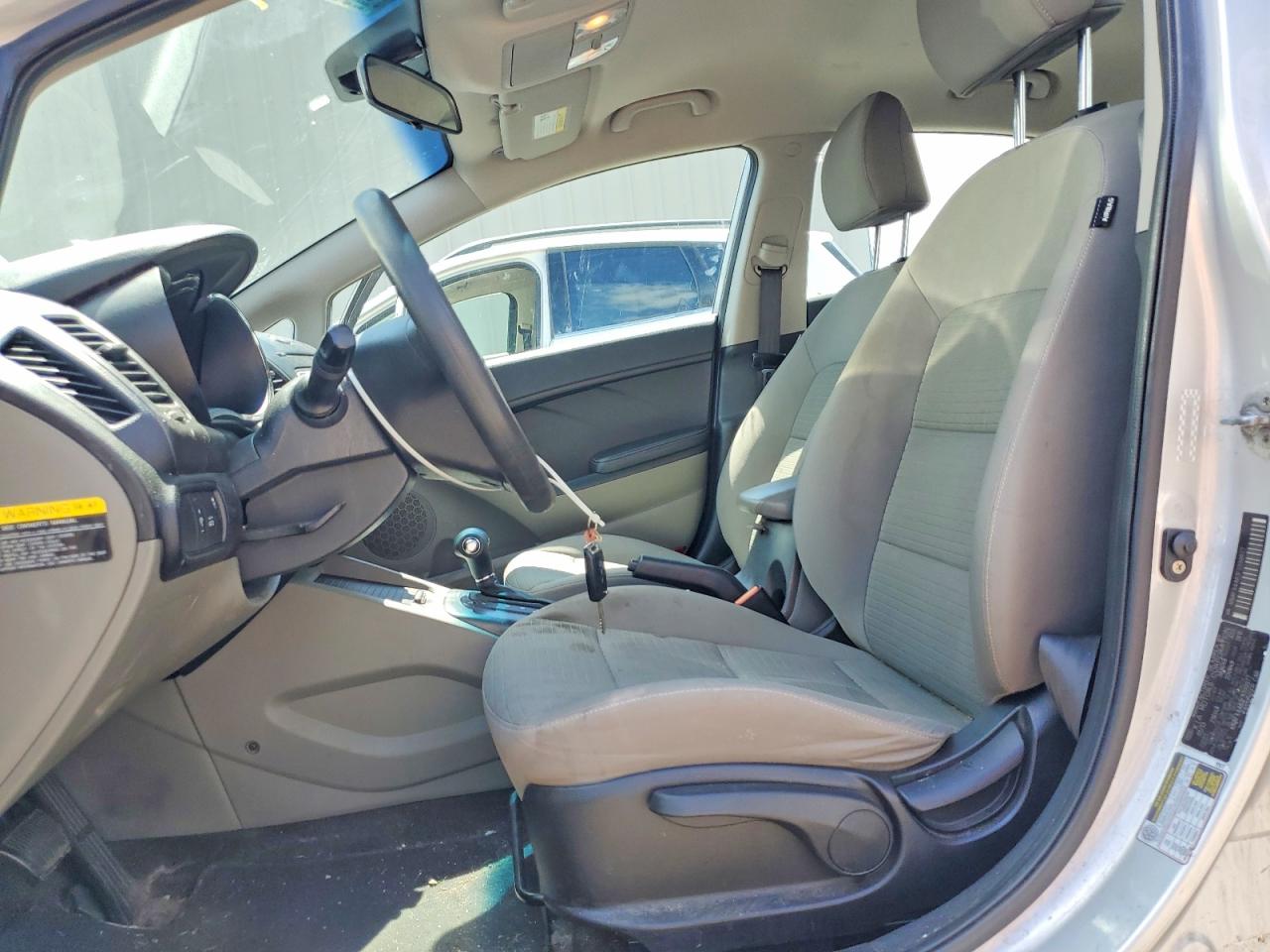 2015 Kia Forte Lx Серебряный vin: KNAFX4A61F5399977